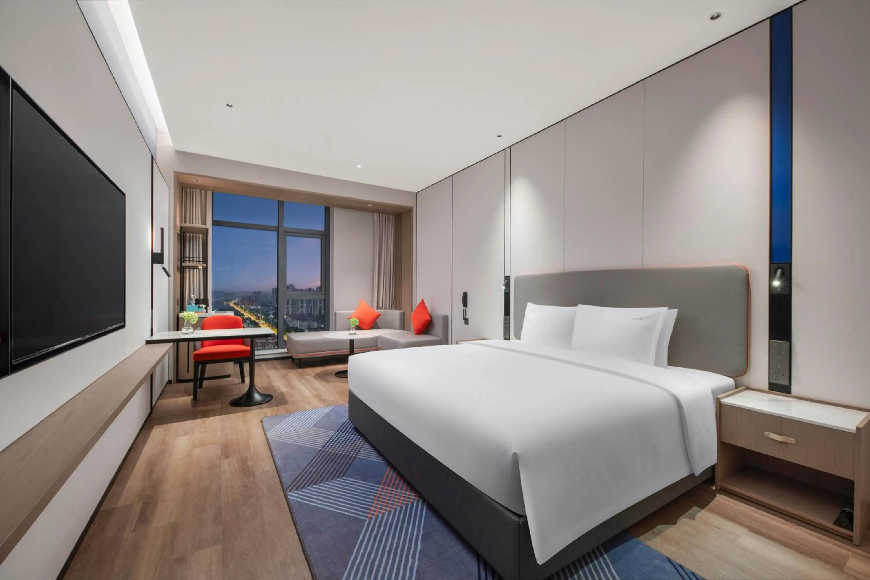 Photo of the whole room, Bed in Holiday Inn Express Wuxi Xishan by IHG