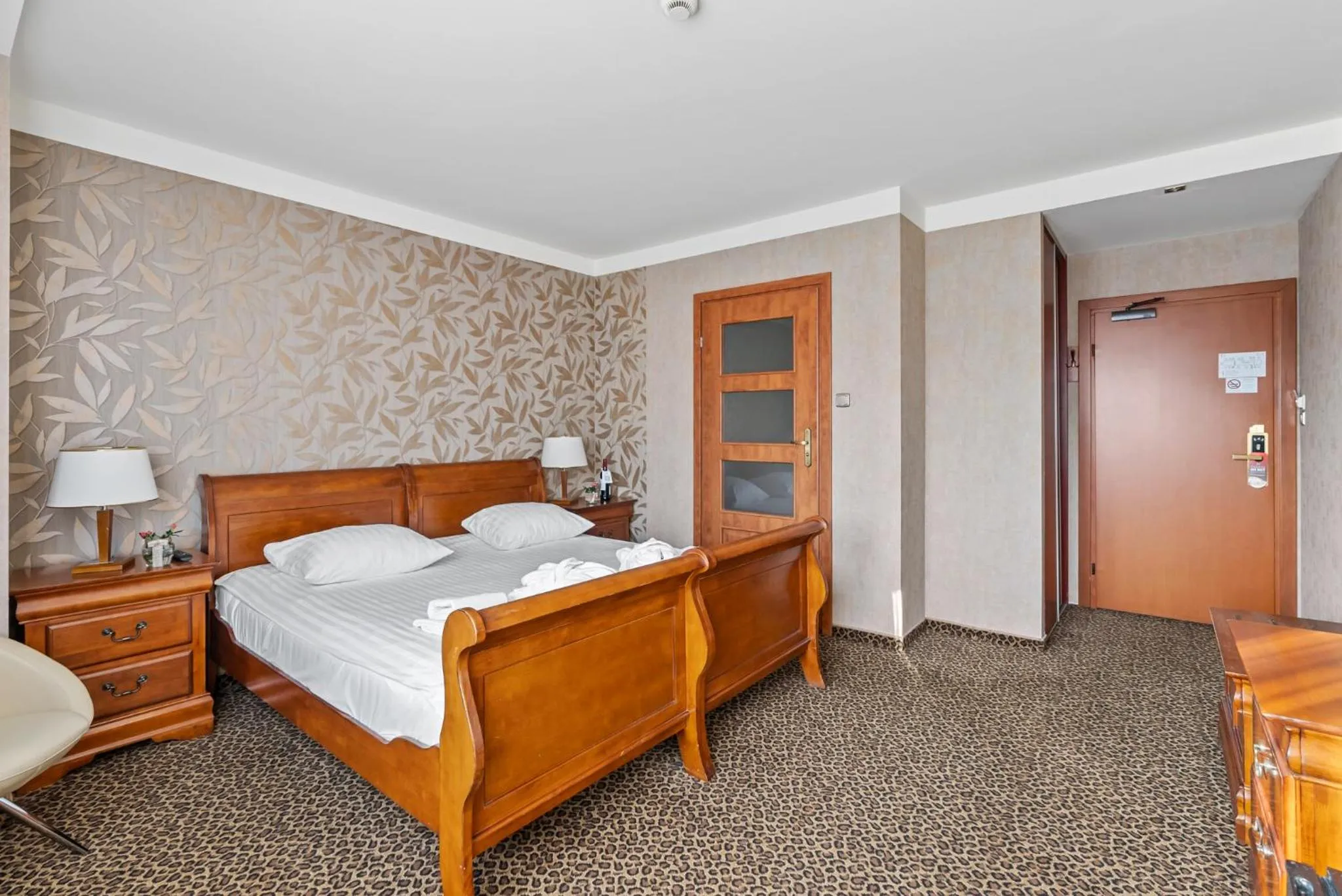 Bed in Hotel Diament Vacanza Katowice - Siemianowice