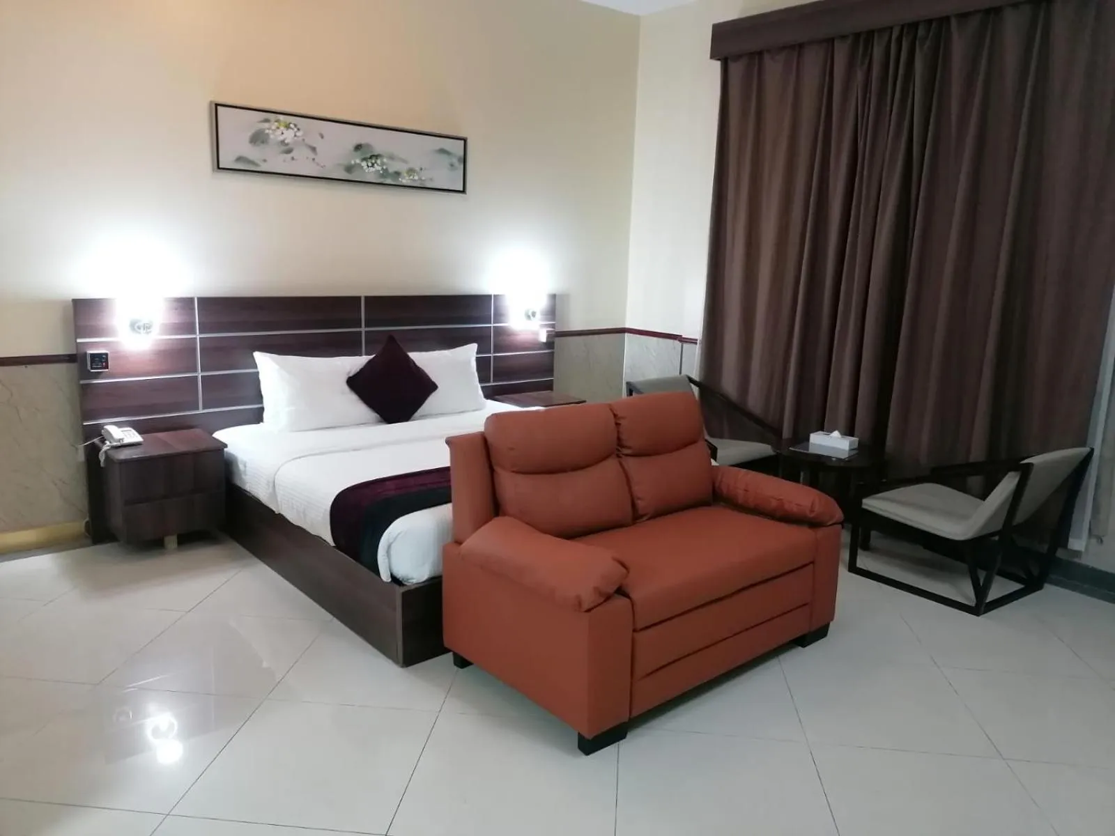 Bedroom, Bed in Claridge Star Hotel