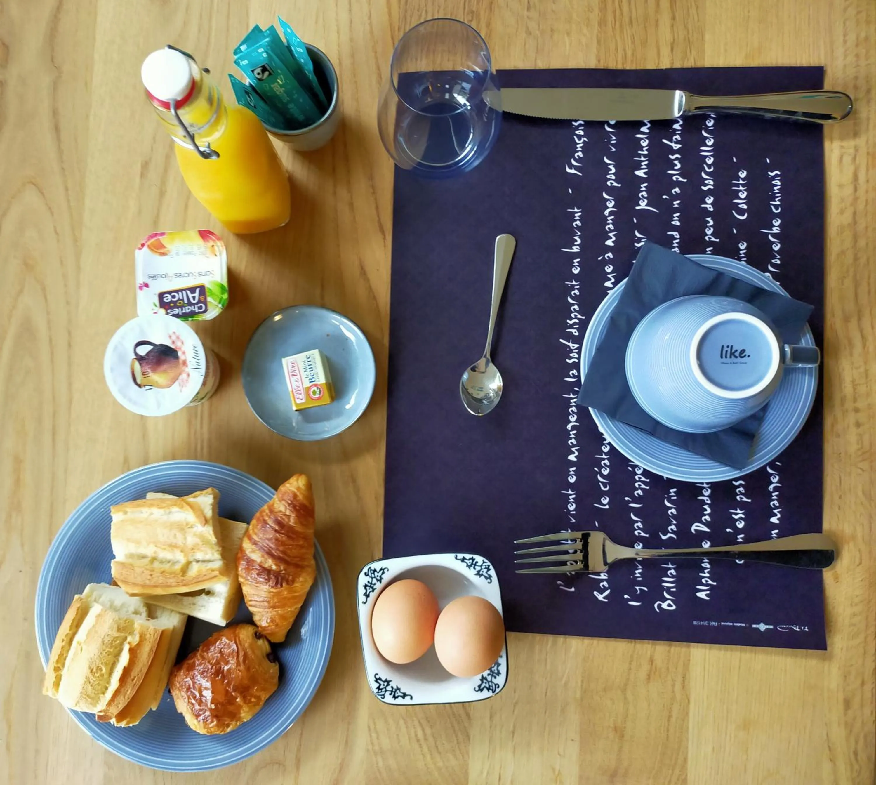 Continental breakfast in La Maison Bleue de Roubaix