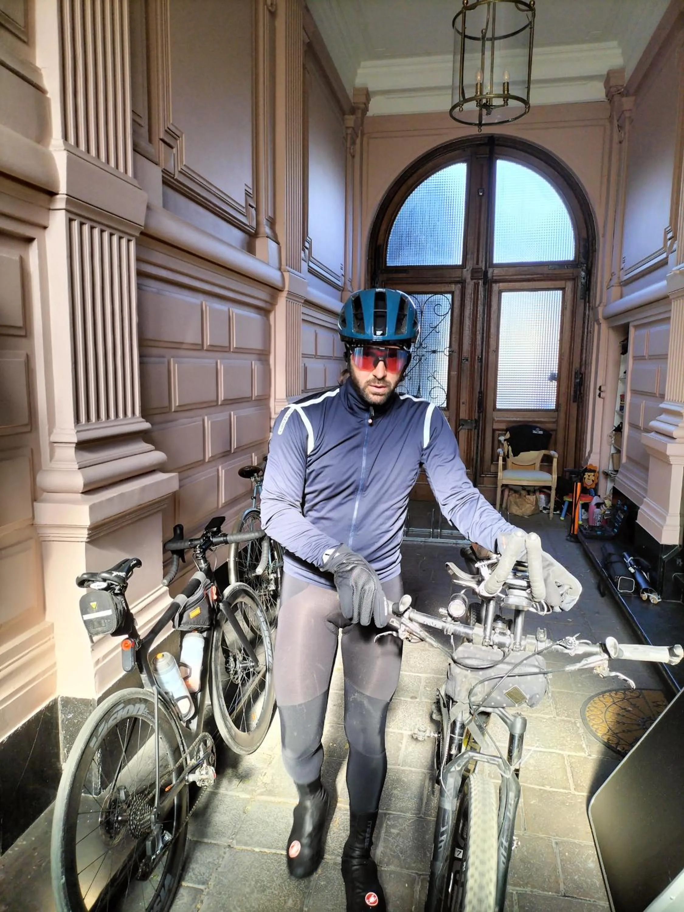 Cycling in La Maison Bleue de Roubaix