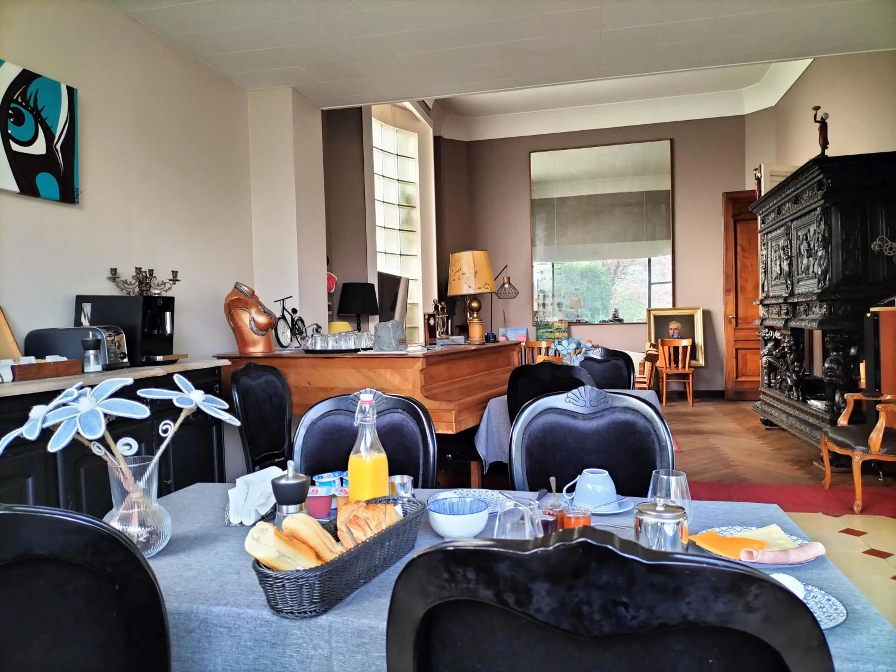 Breakfast in La Maison Bleue de Roubaix