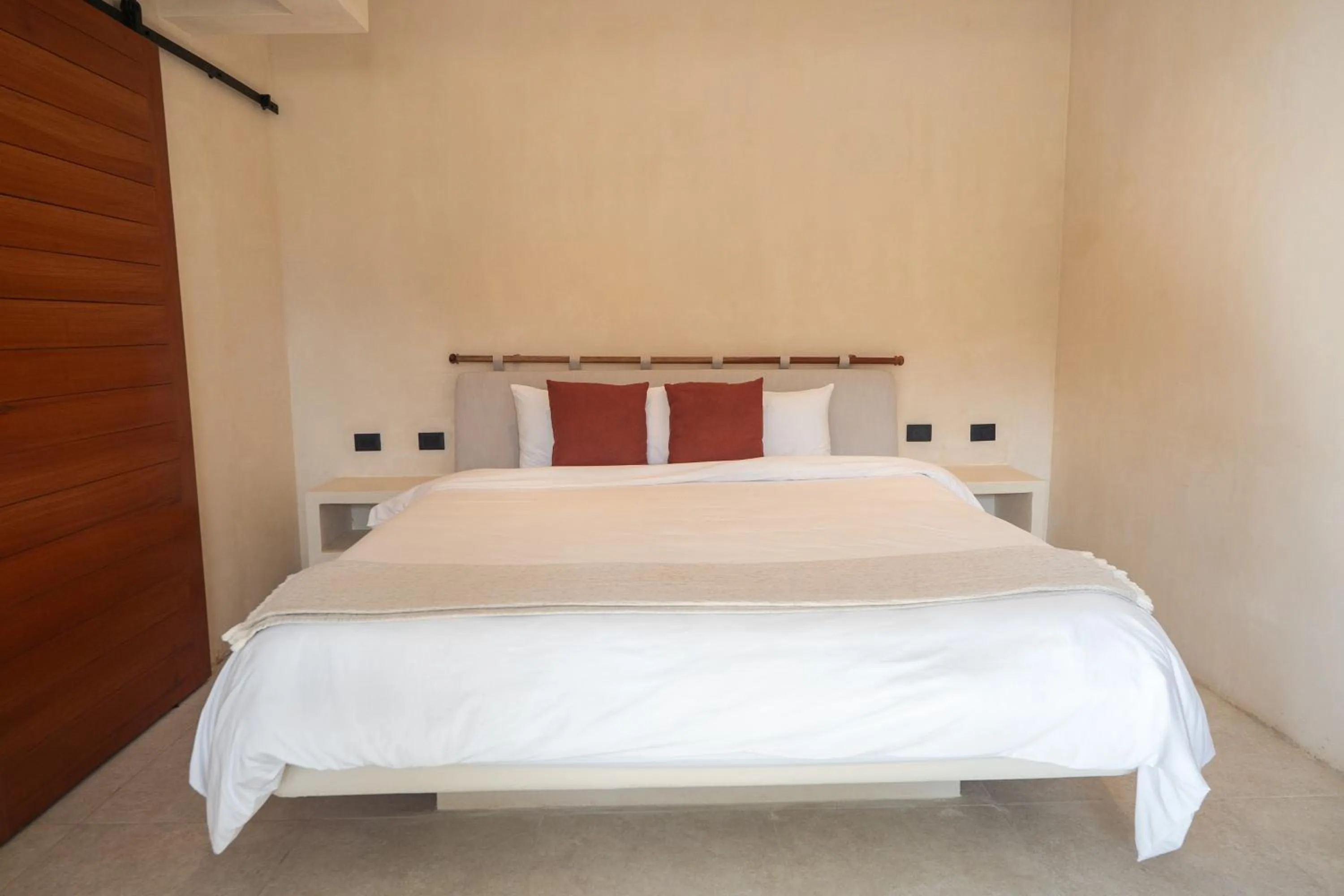 Bedroom, Bed in Beachfront Hotel Boutique DK