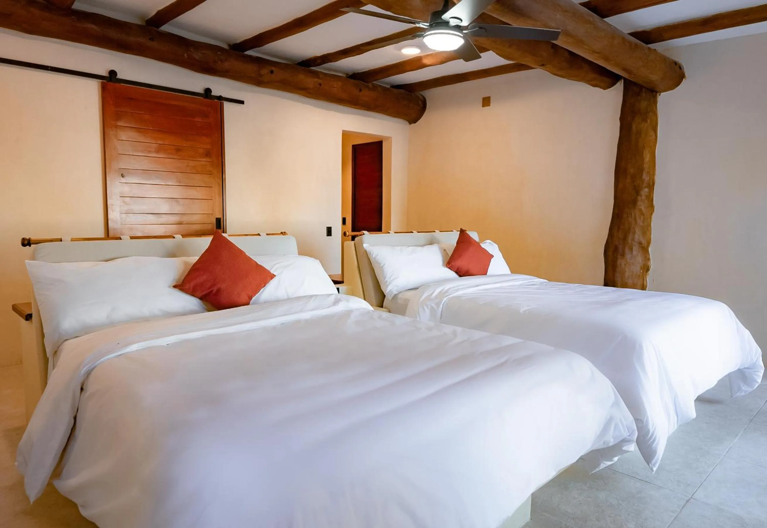 Photo of the whole room, Bed in Beachfront Hotel Boutique DK