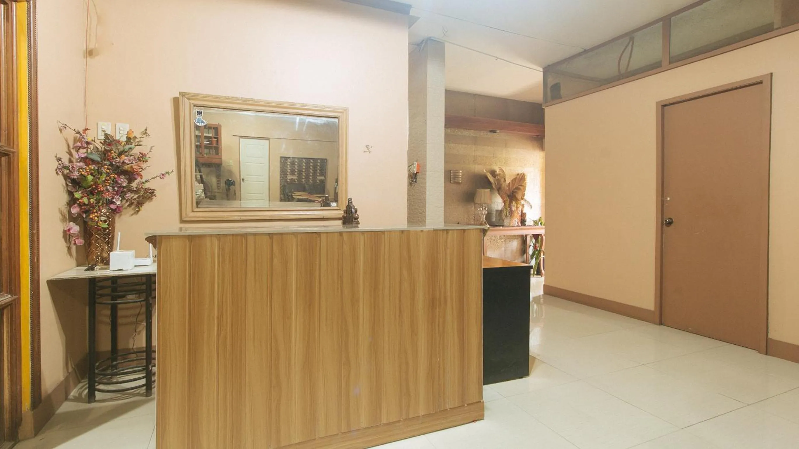 Lobby or reception in Kababayan Pensione House by RedDoorz