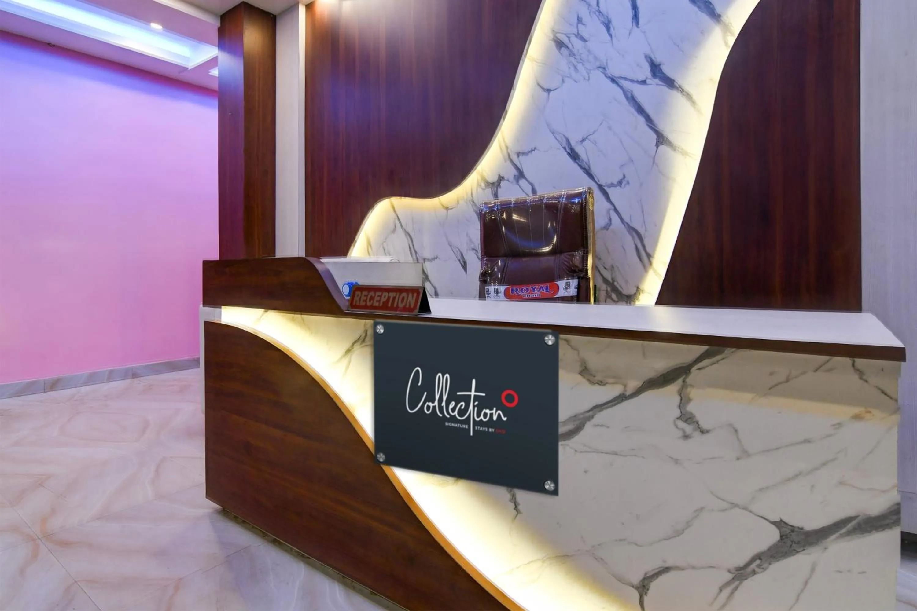 Lobby or reception in Hotel O Golden Queen