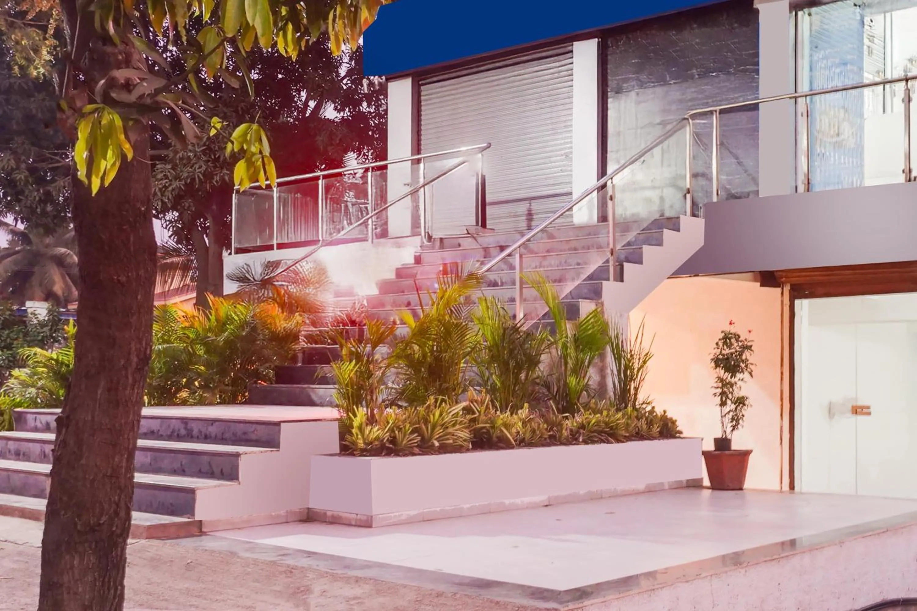 Facade/entrance in Super Townhouse Lohegaon Near Pune Airport formerly Landmark Regency