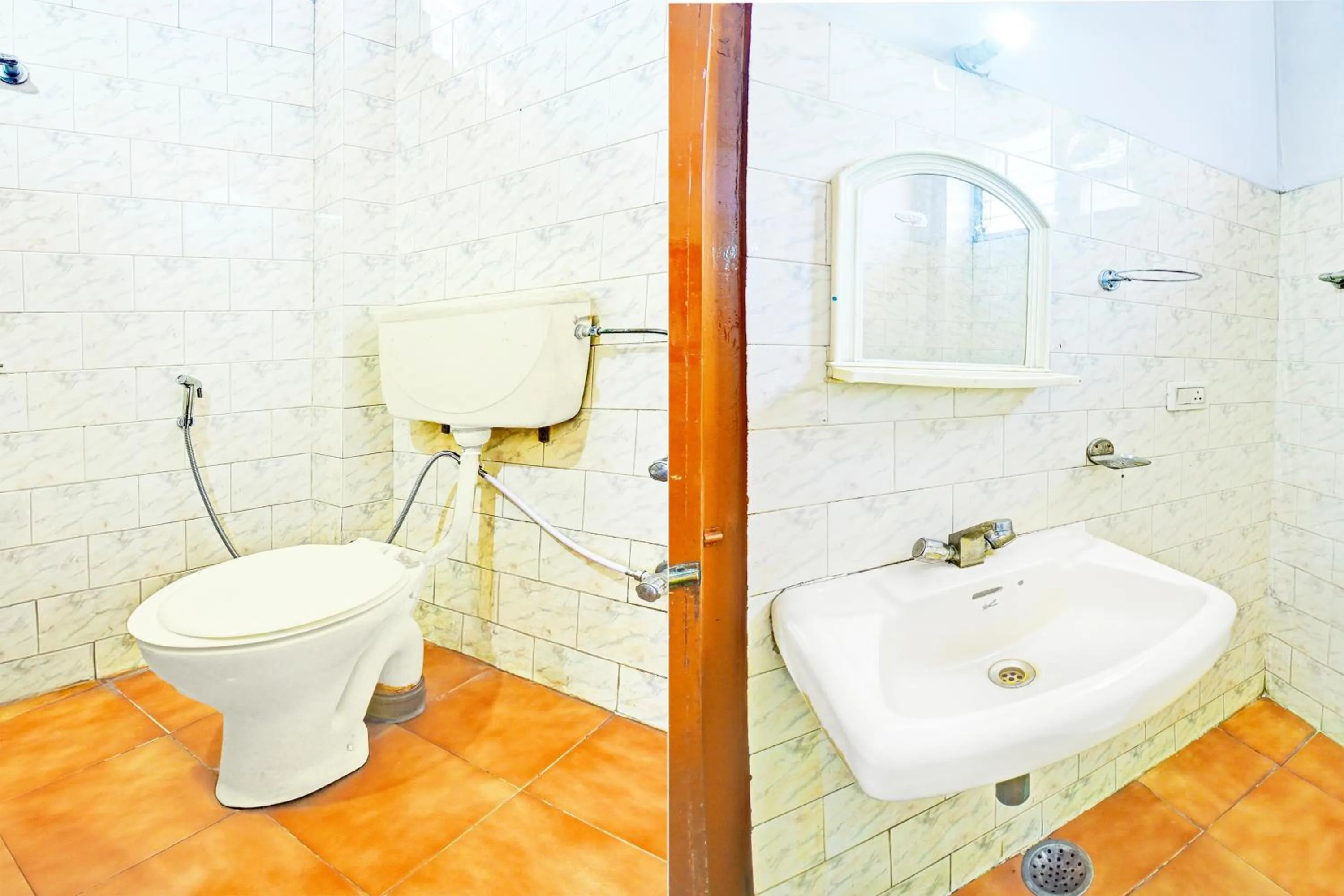 Bathroom in Super Collection O Hathroi Market Near Dhuleshwar Garden formerly Hotel Rishi