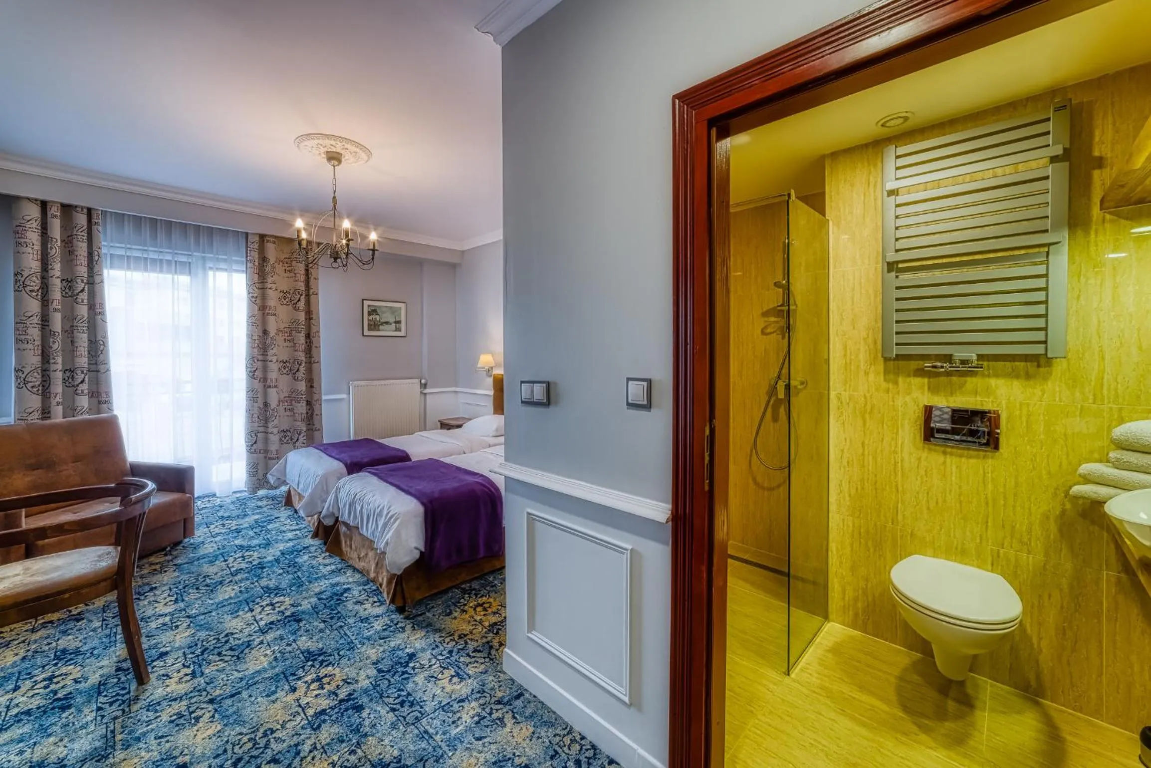 Shower, Bed in Grand Częstochowa