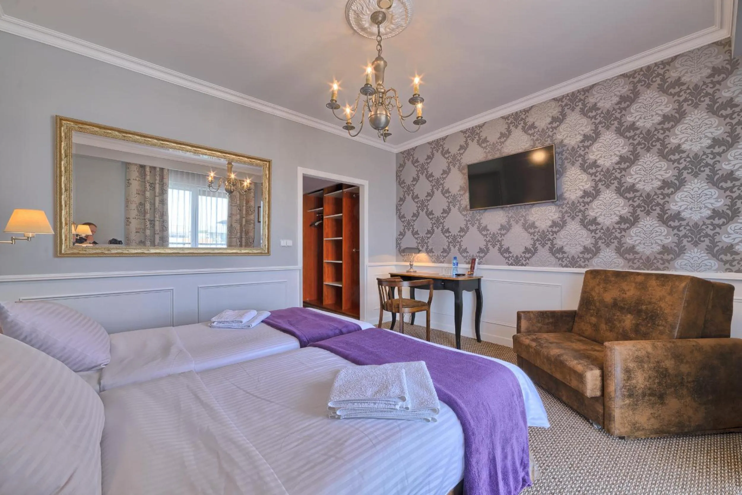 Photo of the whole room, Bed in Grand Częstochowa