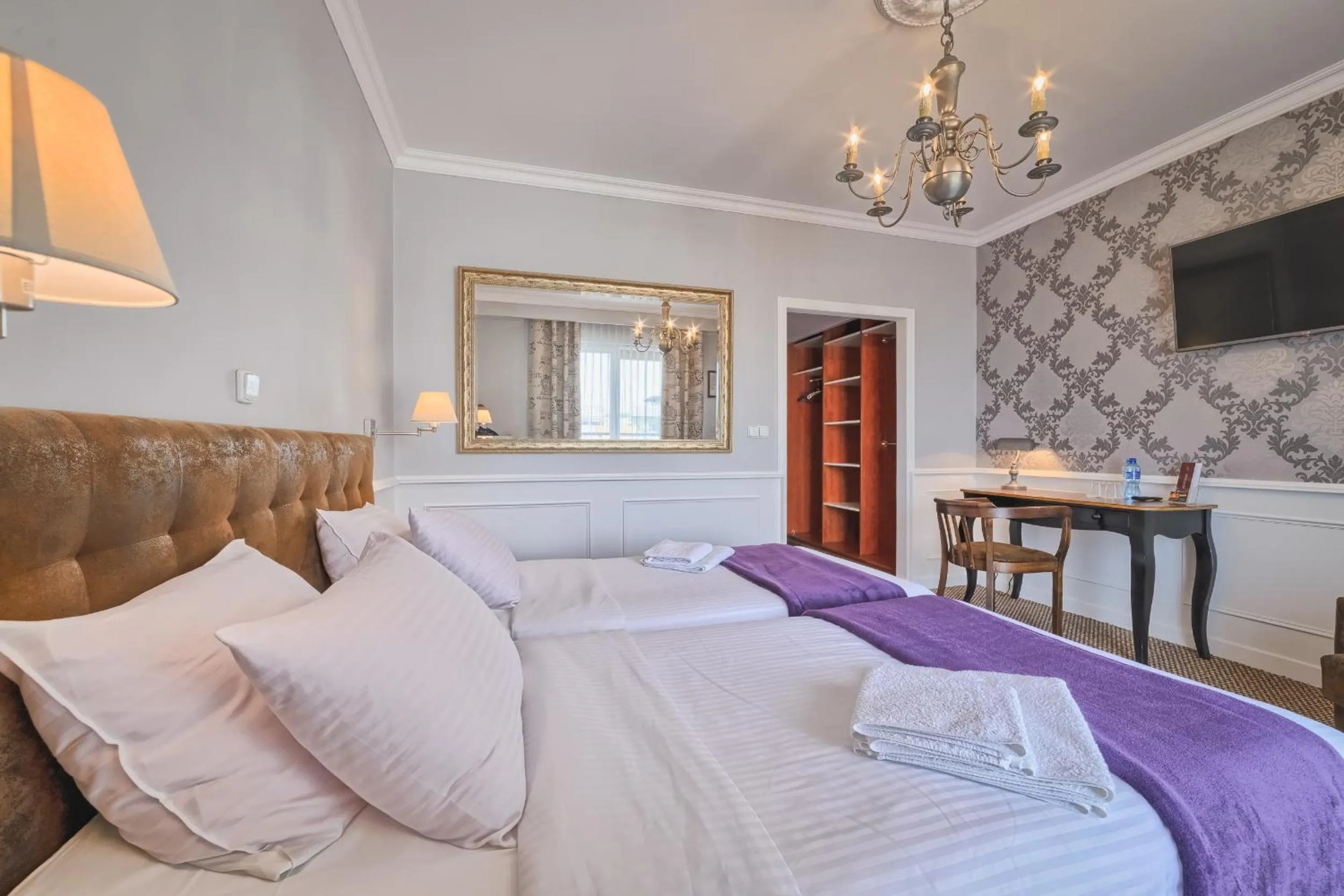 Bedroom, Bed in Grand Częstochowa