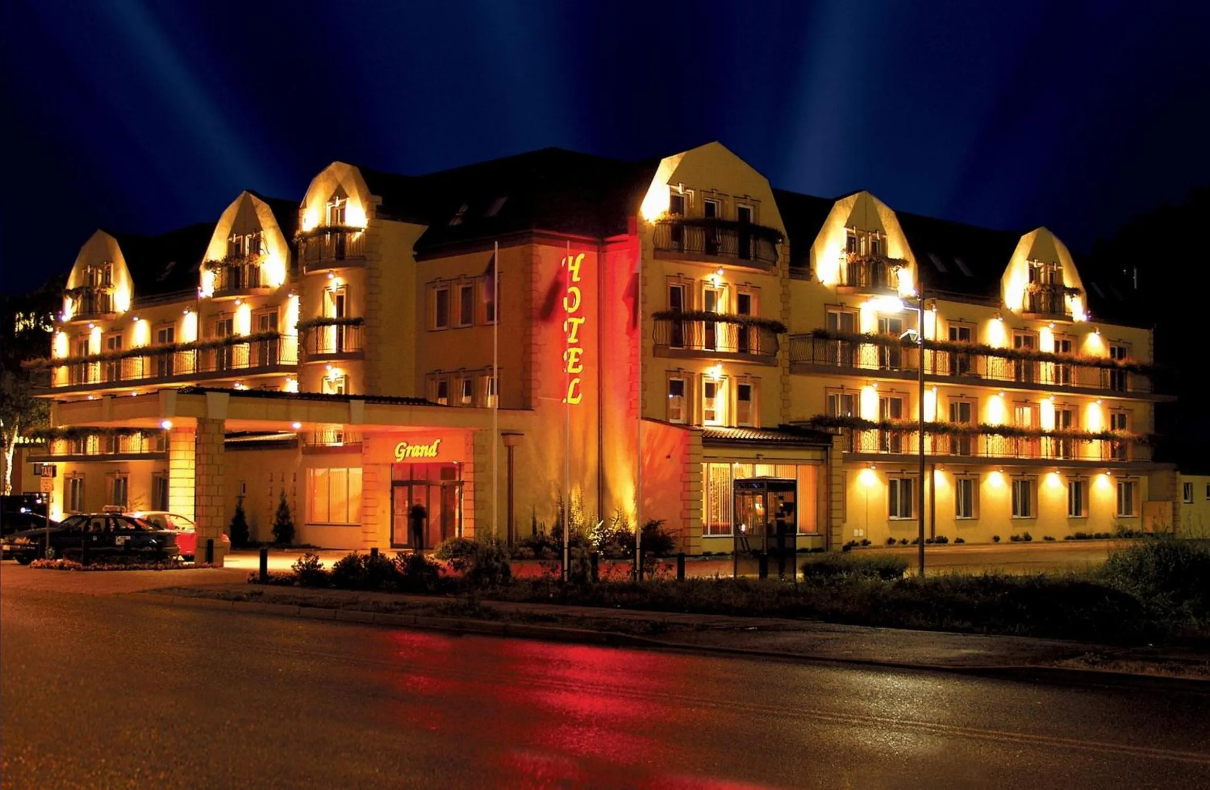 Facade/entrance in Grand Częstochowa