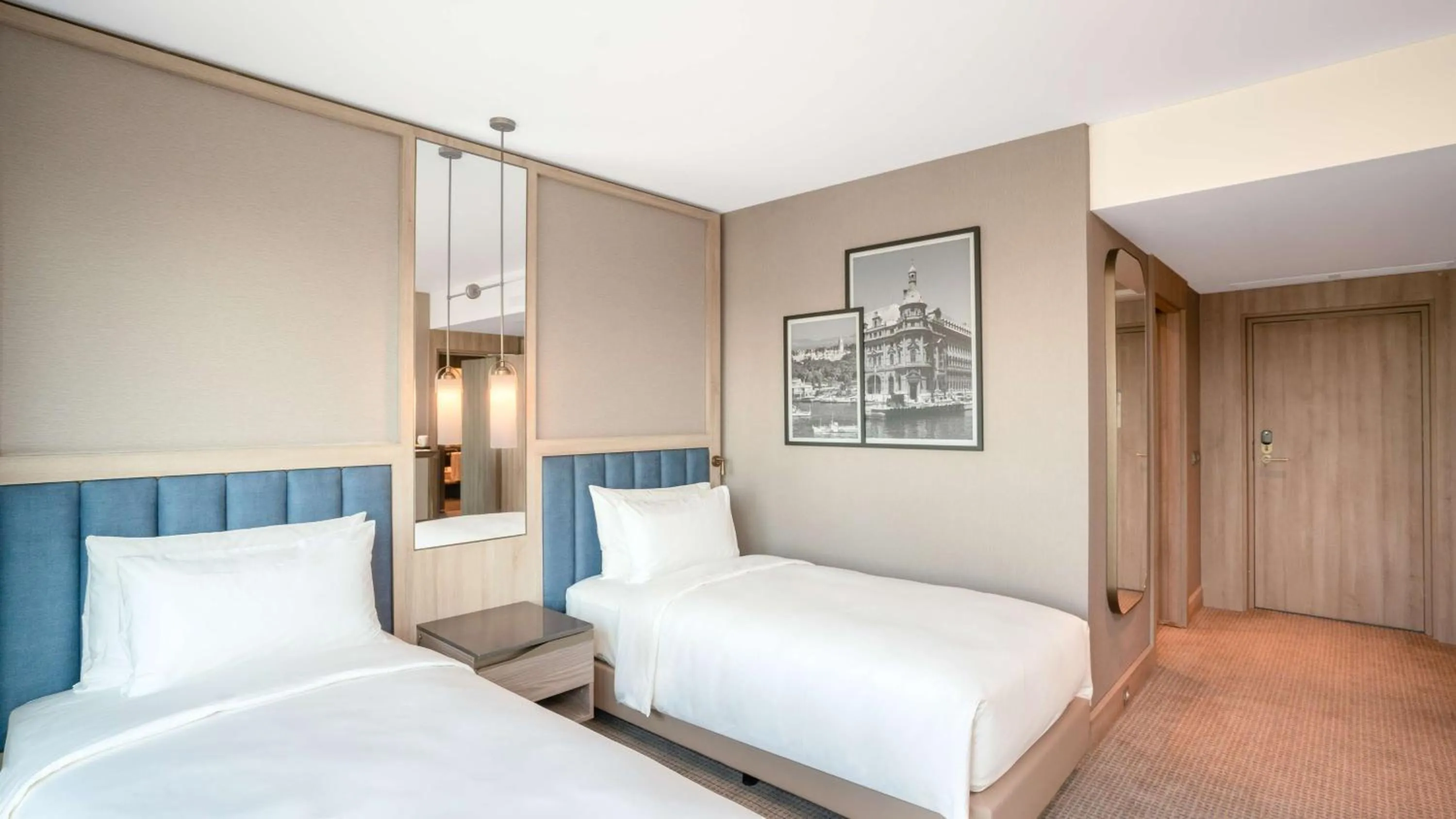 Bedroom, Bed in Radisson Hotel Istanbul Merter