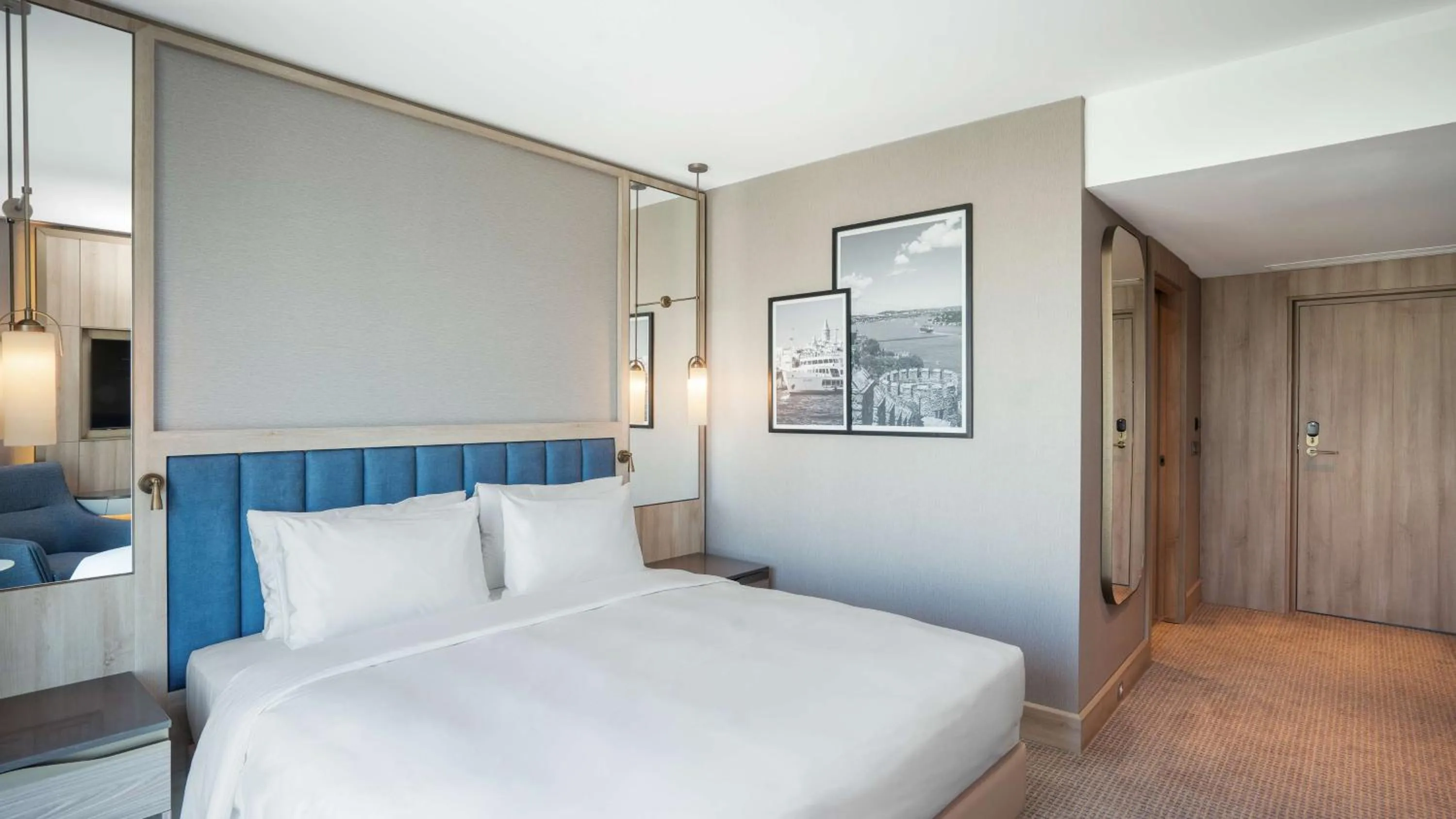 Bedroom, Bed in Radisson Hotel Istanbul Merter