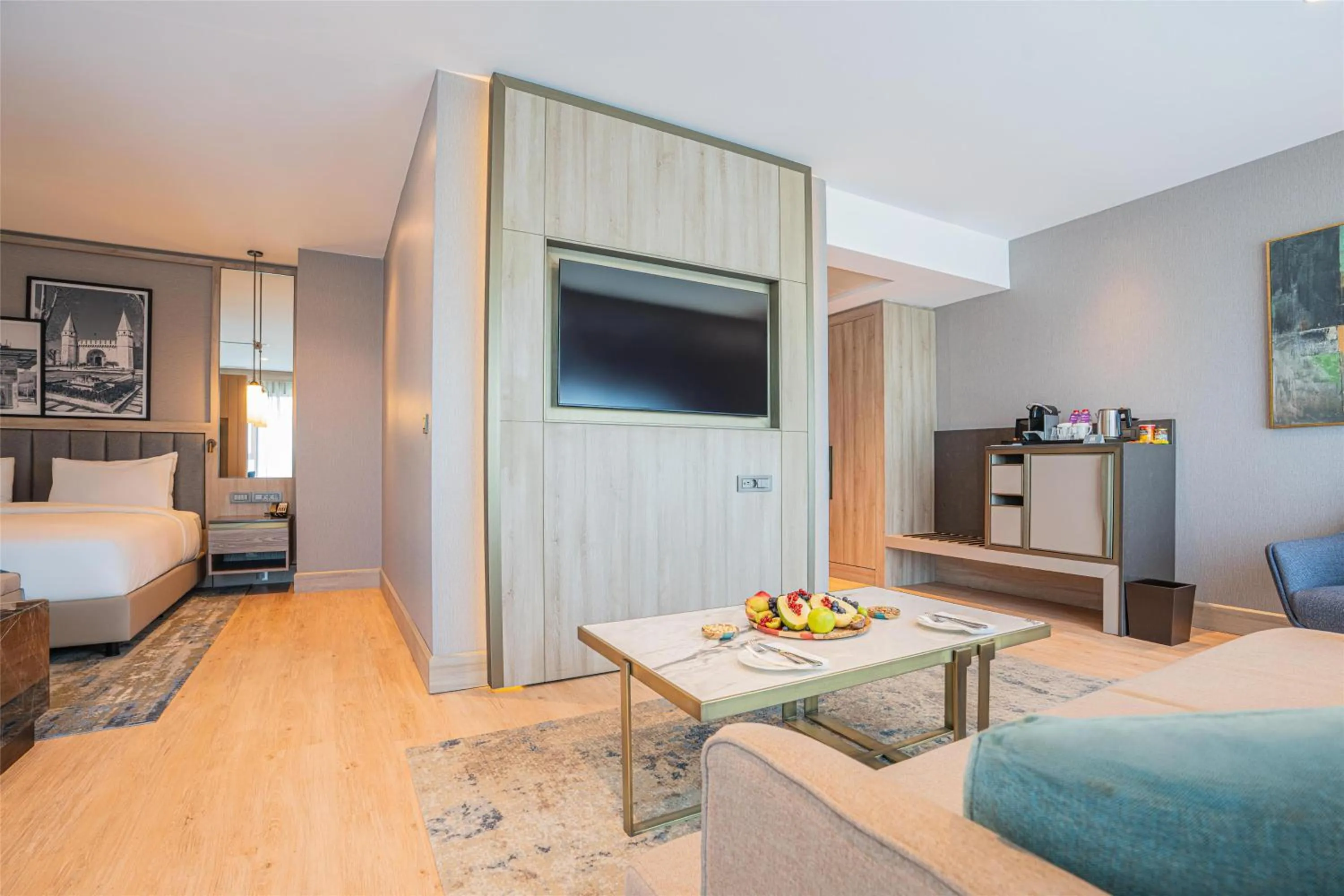 Photo of the whole room, Bed in Radisson Hotel Istanbul Merter