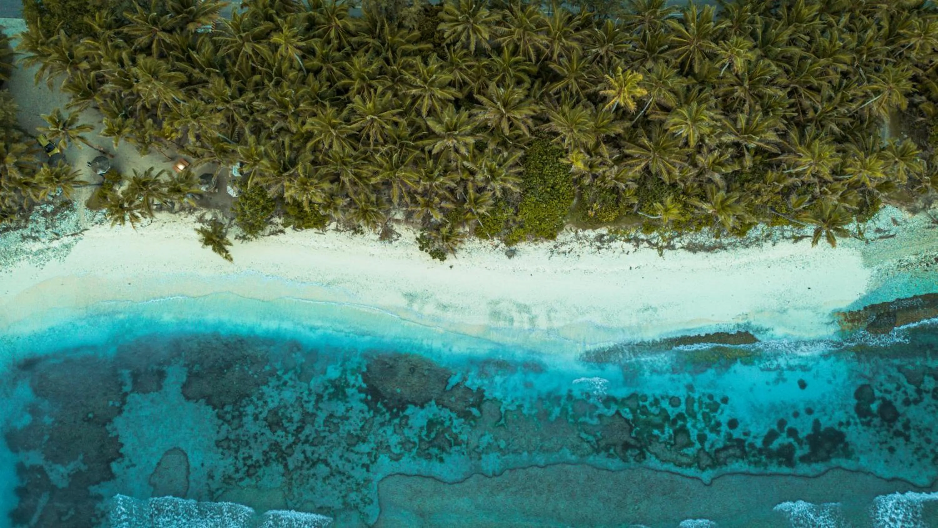 Beach in Ocean Pearl Fuvahmulah