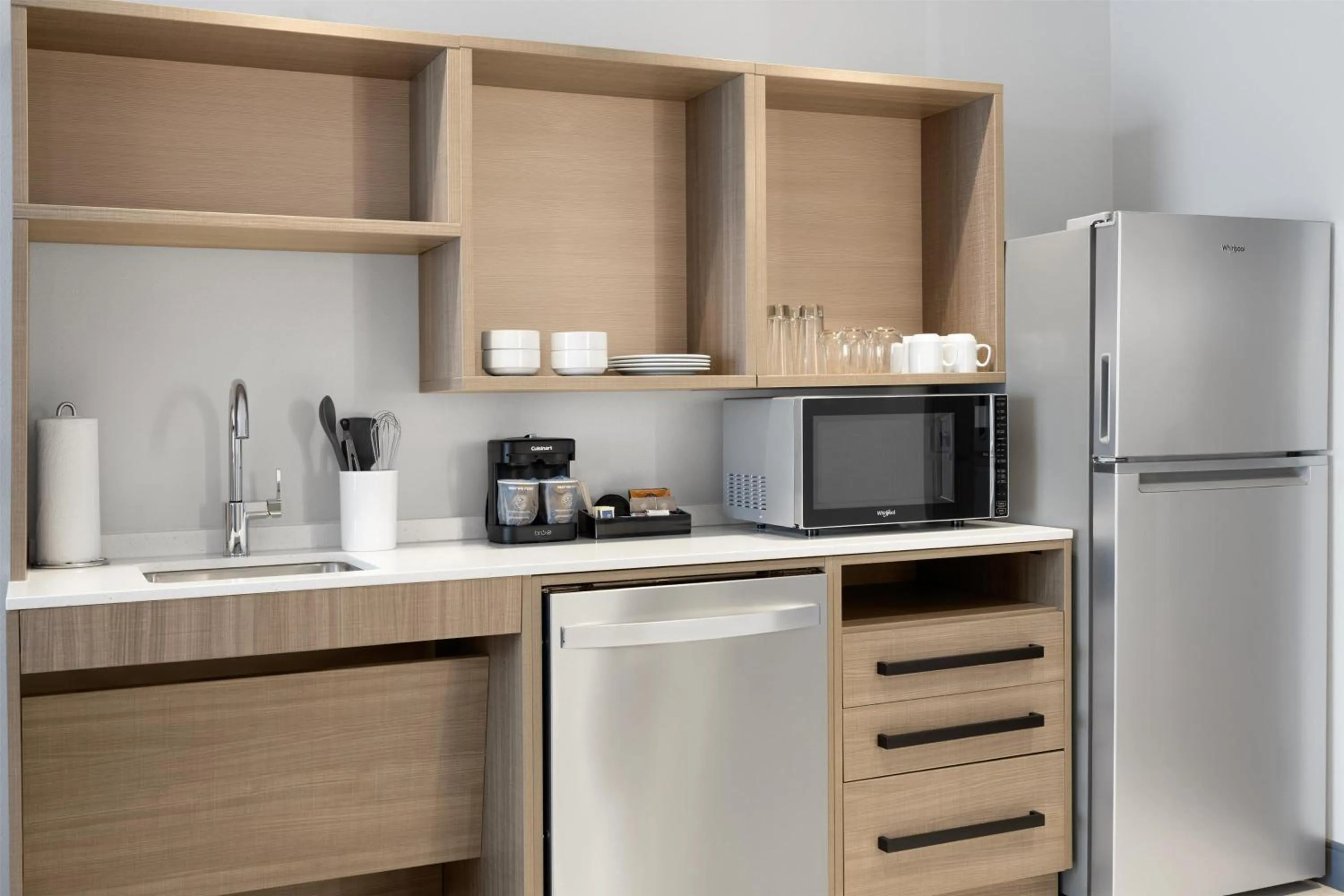 Kitchen or kitchenette in Home2 Suites By Hilton Kearney