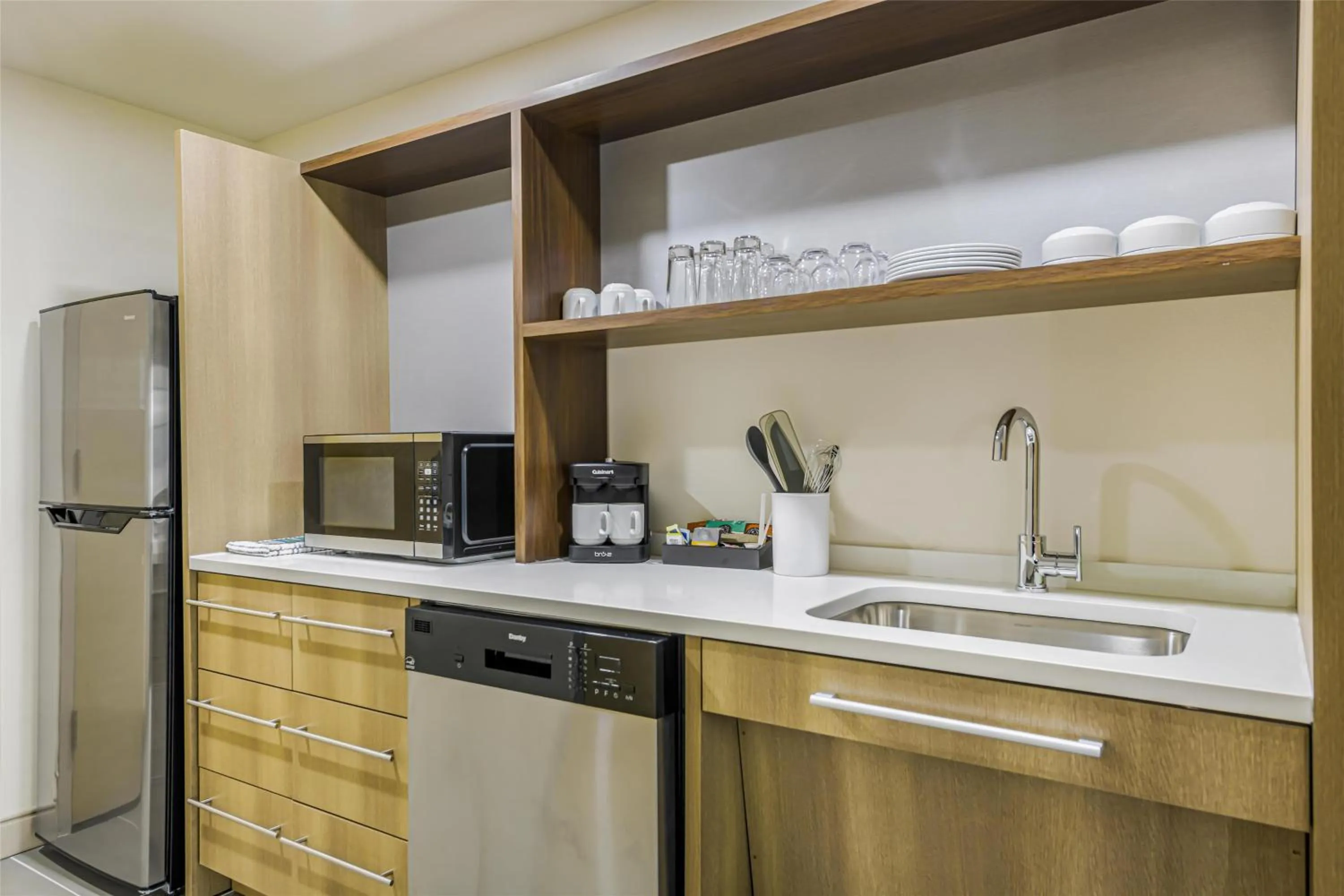 Kitchen or kitchenette in Home2 Suites By Hilton Guntersville