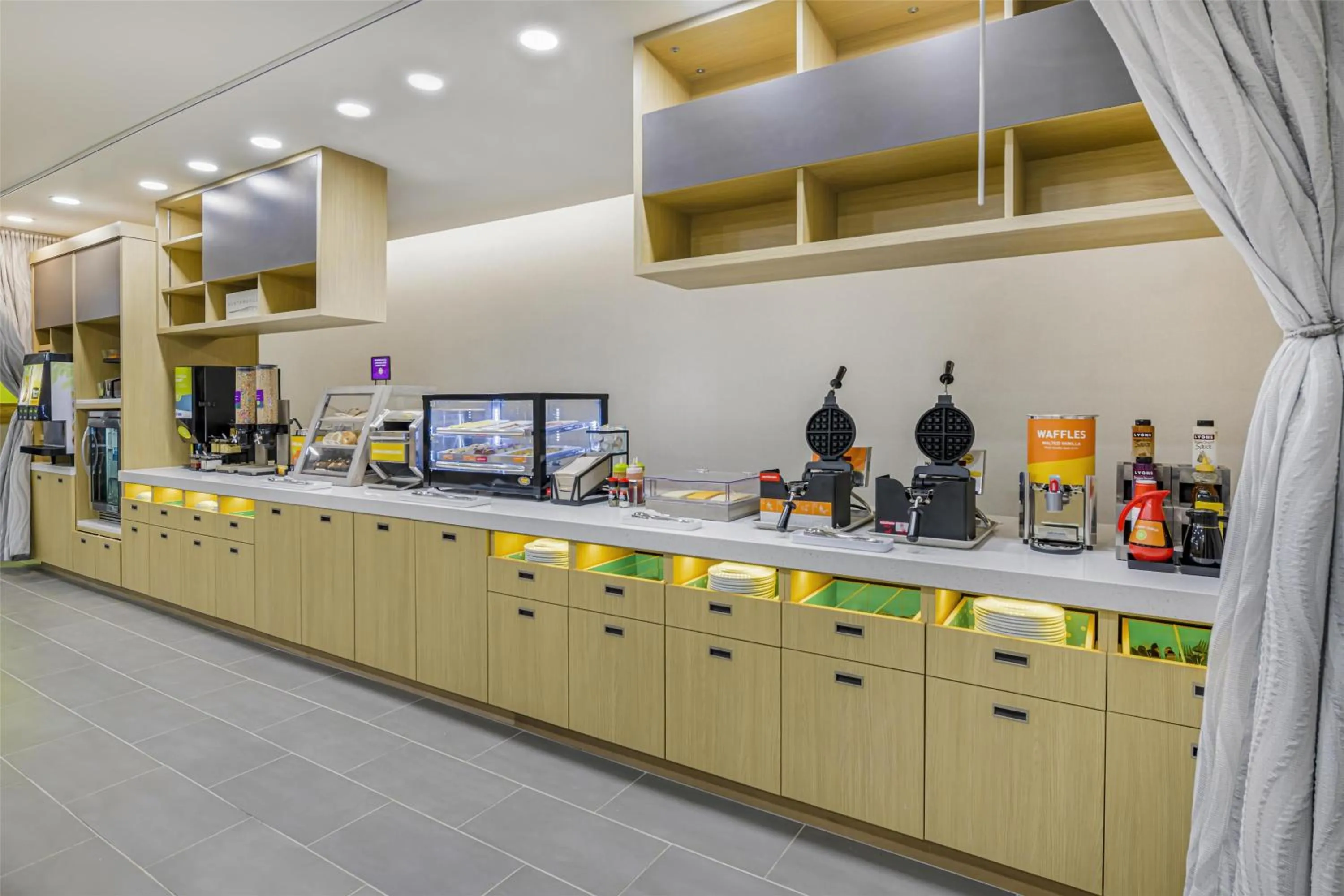 Breakfast in Home2 Suites By Hilton Guntersville