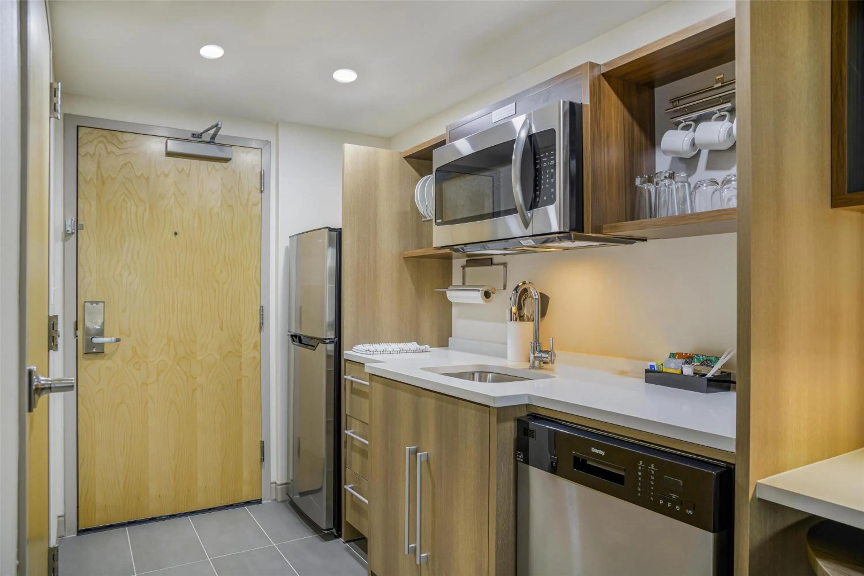 Kitchen or kitchenette in Home2 Suites By Hilton Guntersville