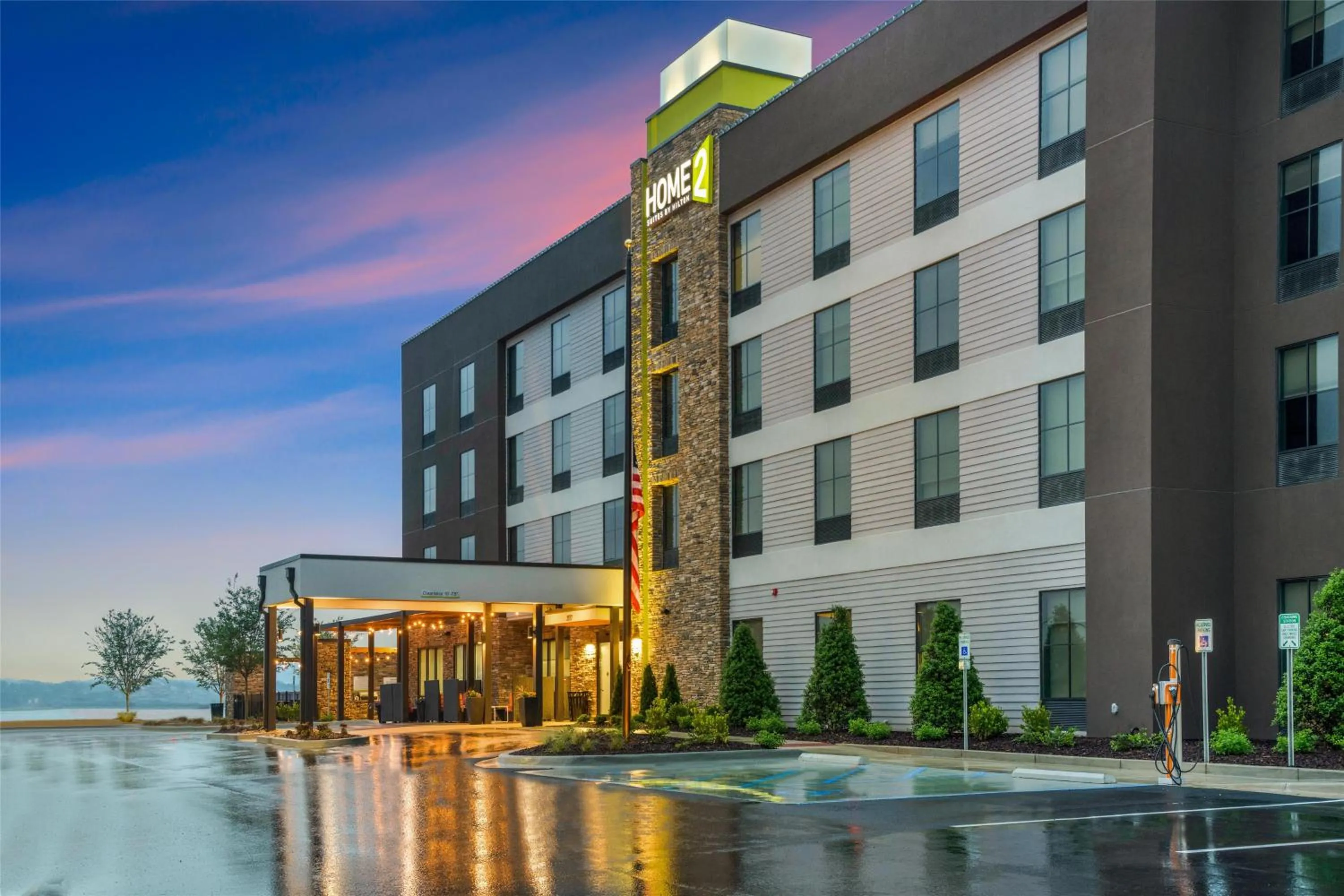 Property building in Home2 Suites By Hilton Guntersville