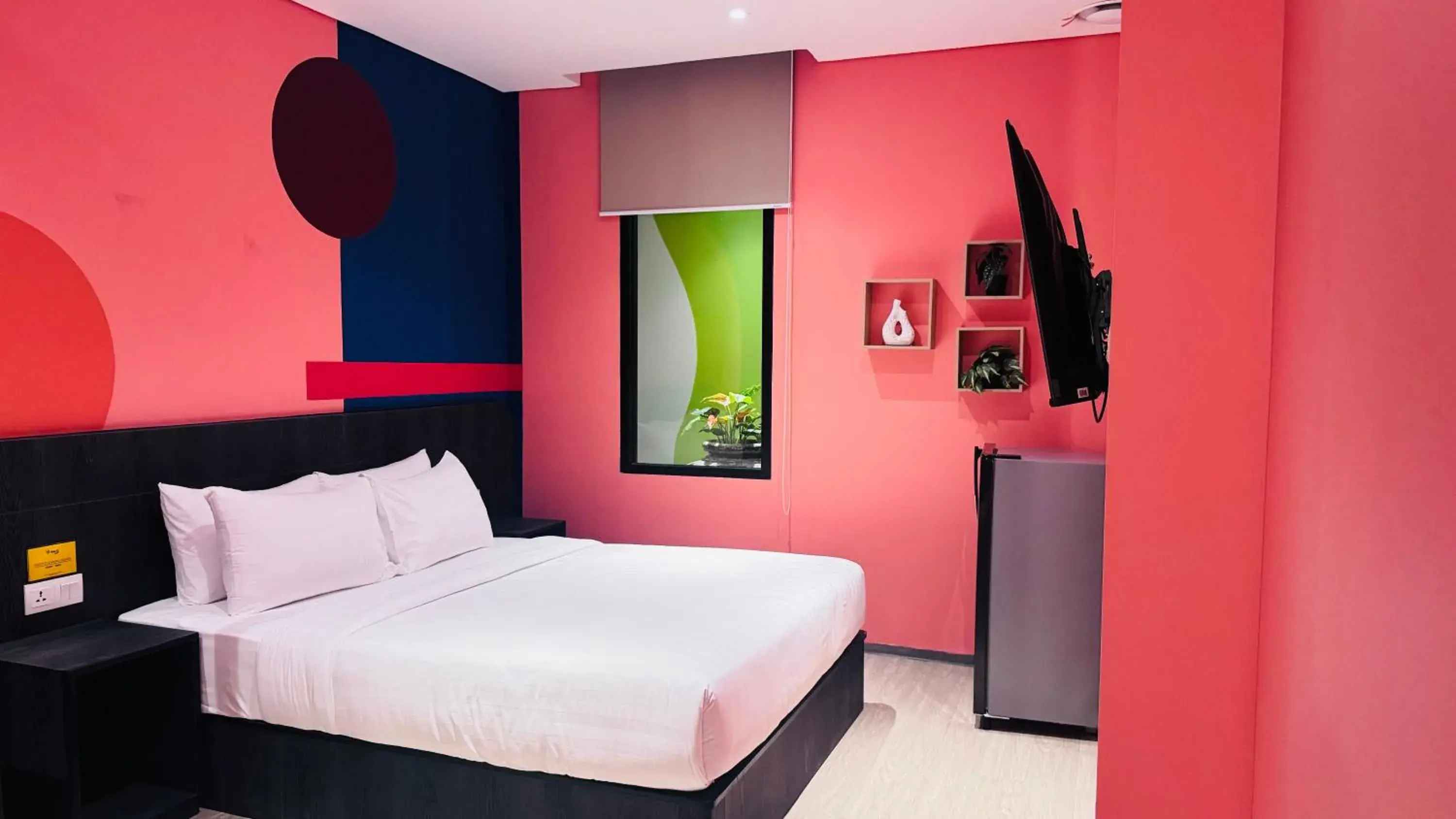 Superior Double Room in Yellow Bee Resort Cililitan Superior Double Room in Yellow Bee Resort Cililitan