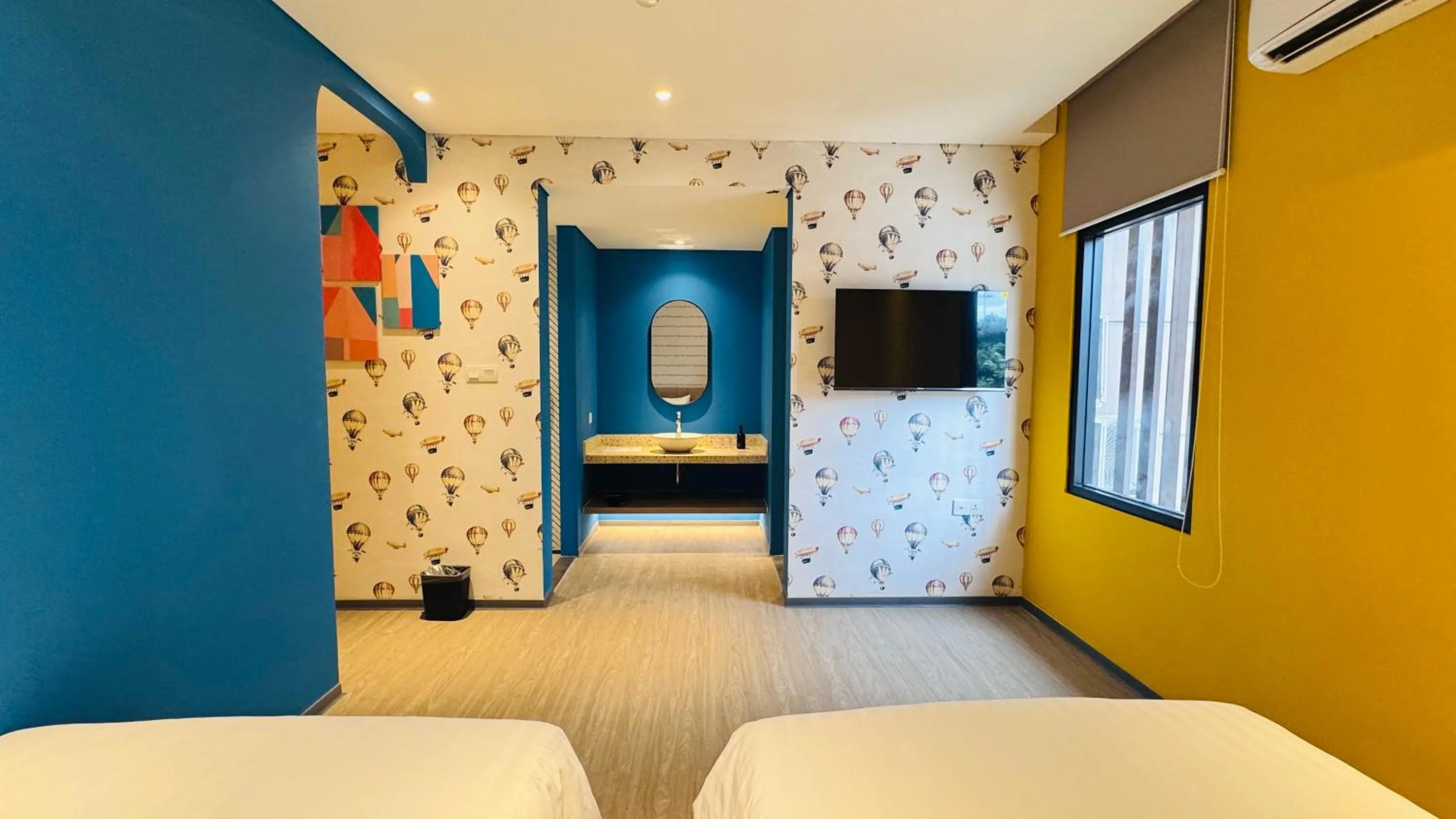 Bedroom, Bed in Yellow Bee Resort Cililitan