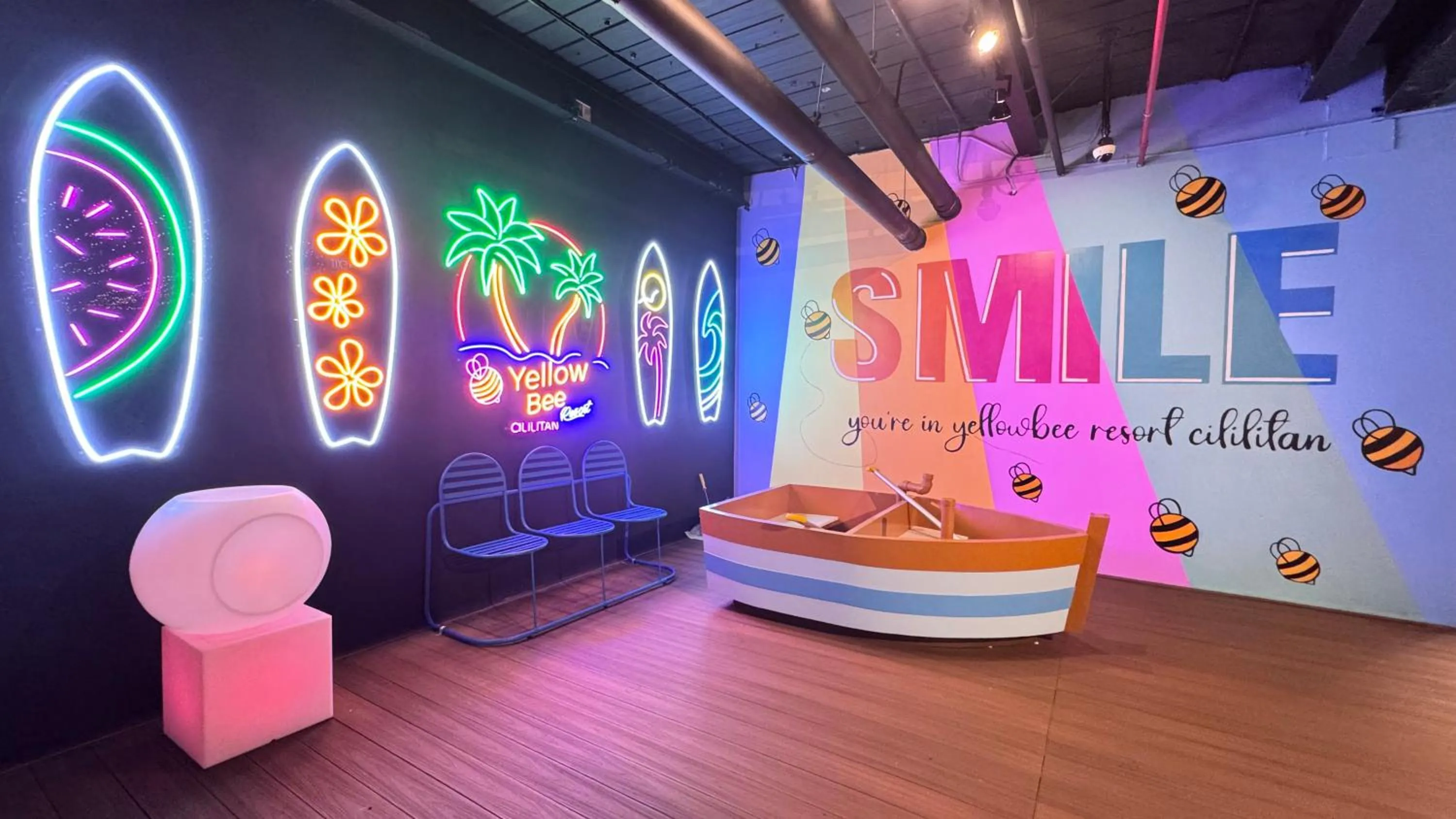 Property logo or sign in Yellow Bee Resort Cililitan