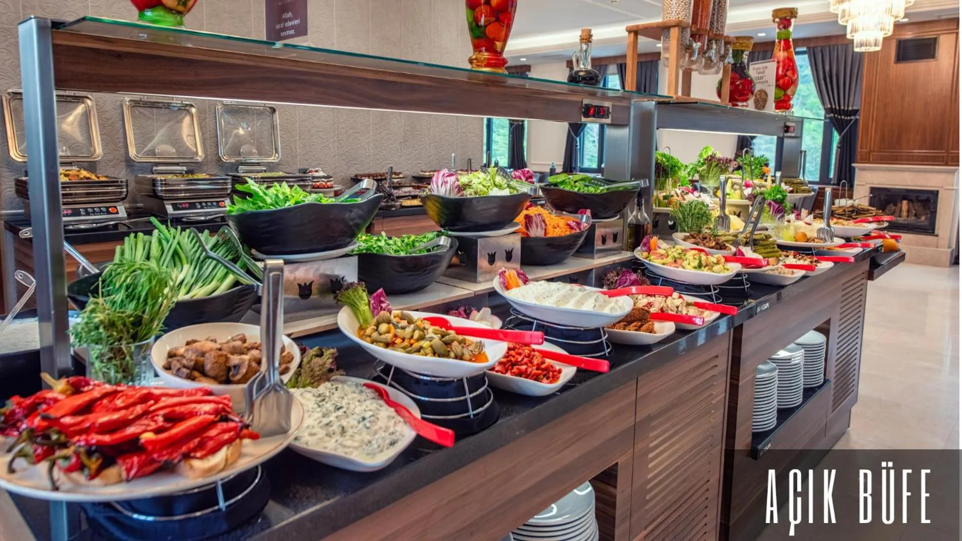 Restaurant/places to eat in V Orman Resort