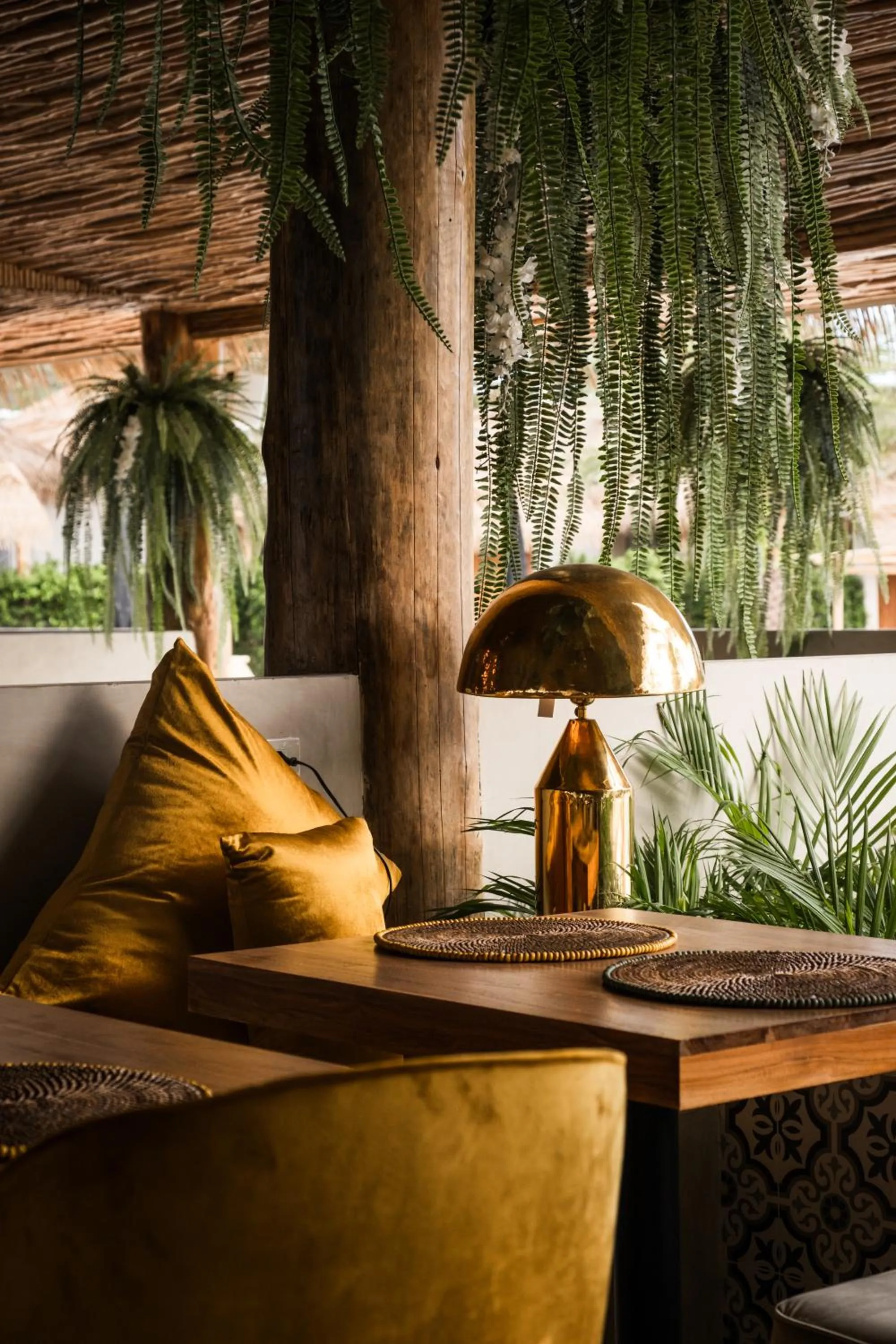 Restaurant/places to eat in The Deck Cottages Samui