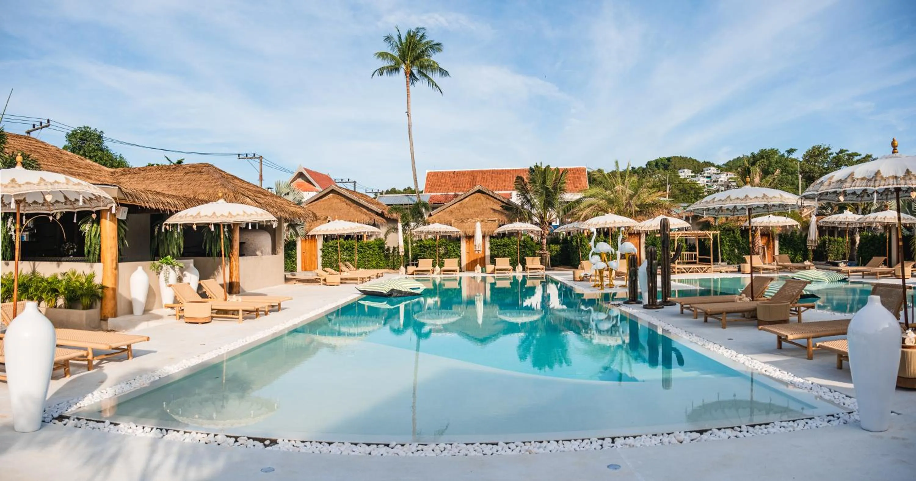 Swimming pool in The Deck Cottages Samui
