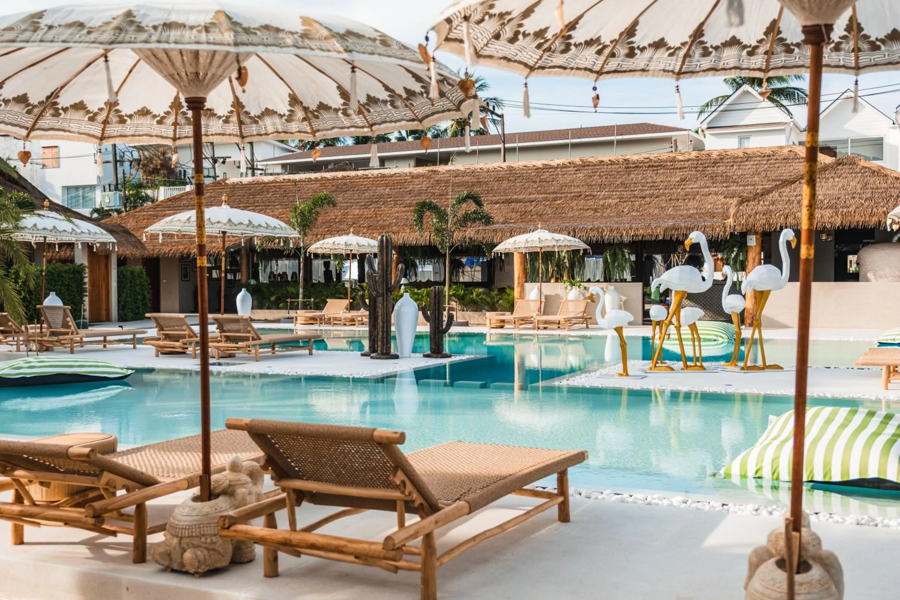 Restaurant/places to eat in The Deck Cottages Samui