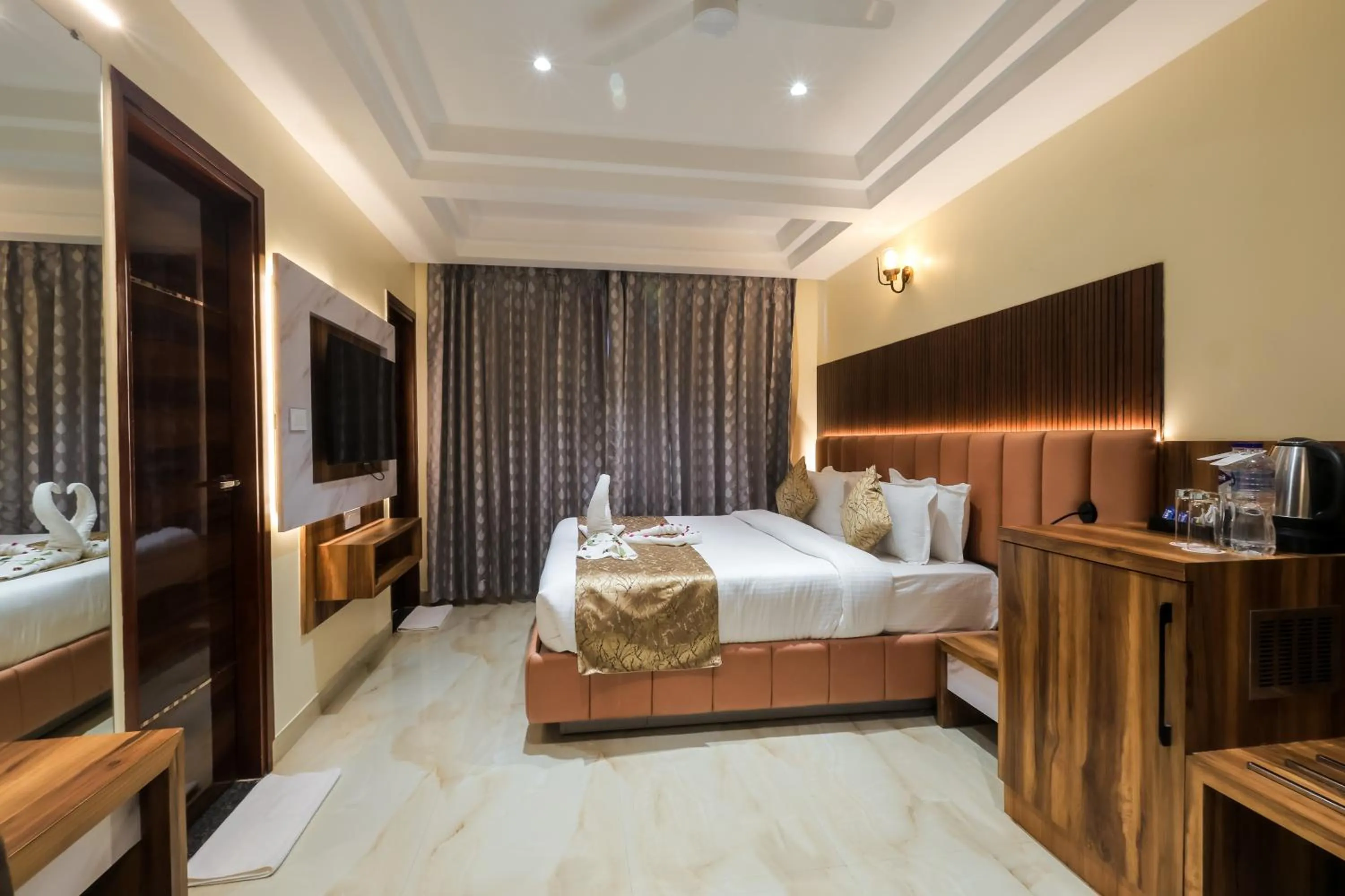 Bedroom, Bed in Hotel Vishwam Residency