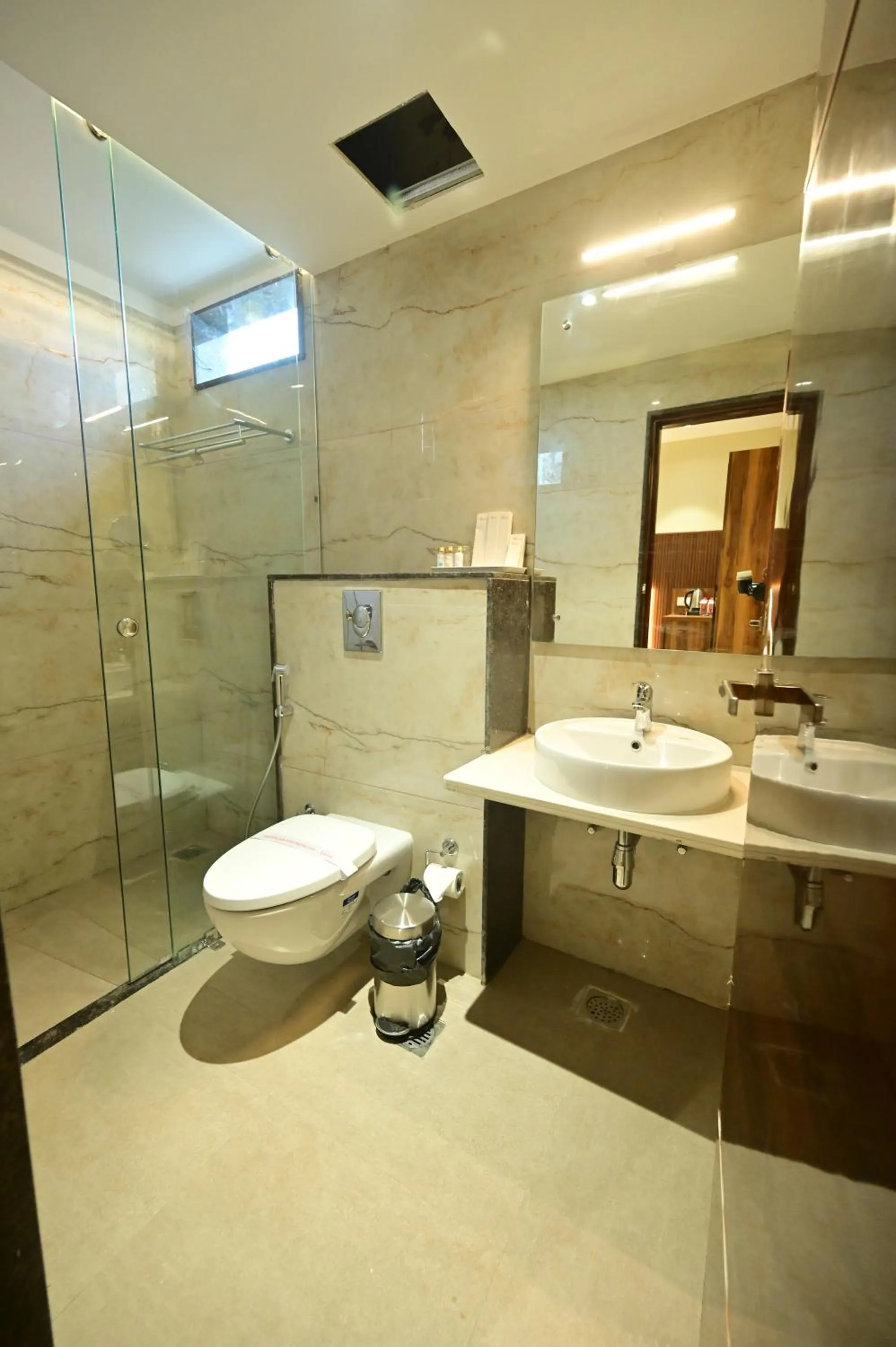 Shower in Hotel Vishwam Residency