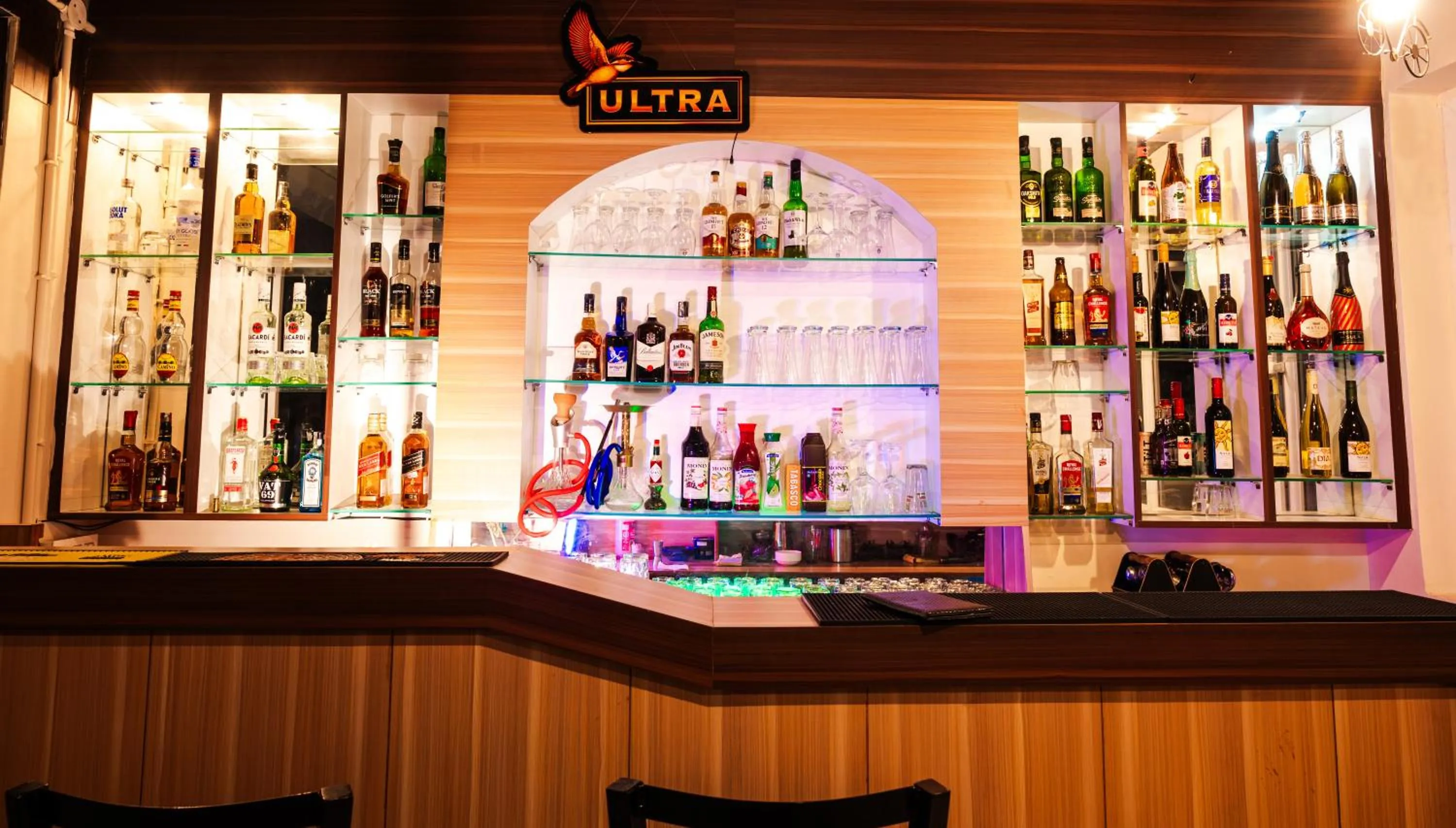 Lounge or bar in Hotel Sagar Residency - Best Mountain View Hotel in Palampur