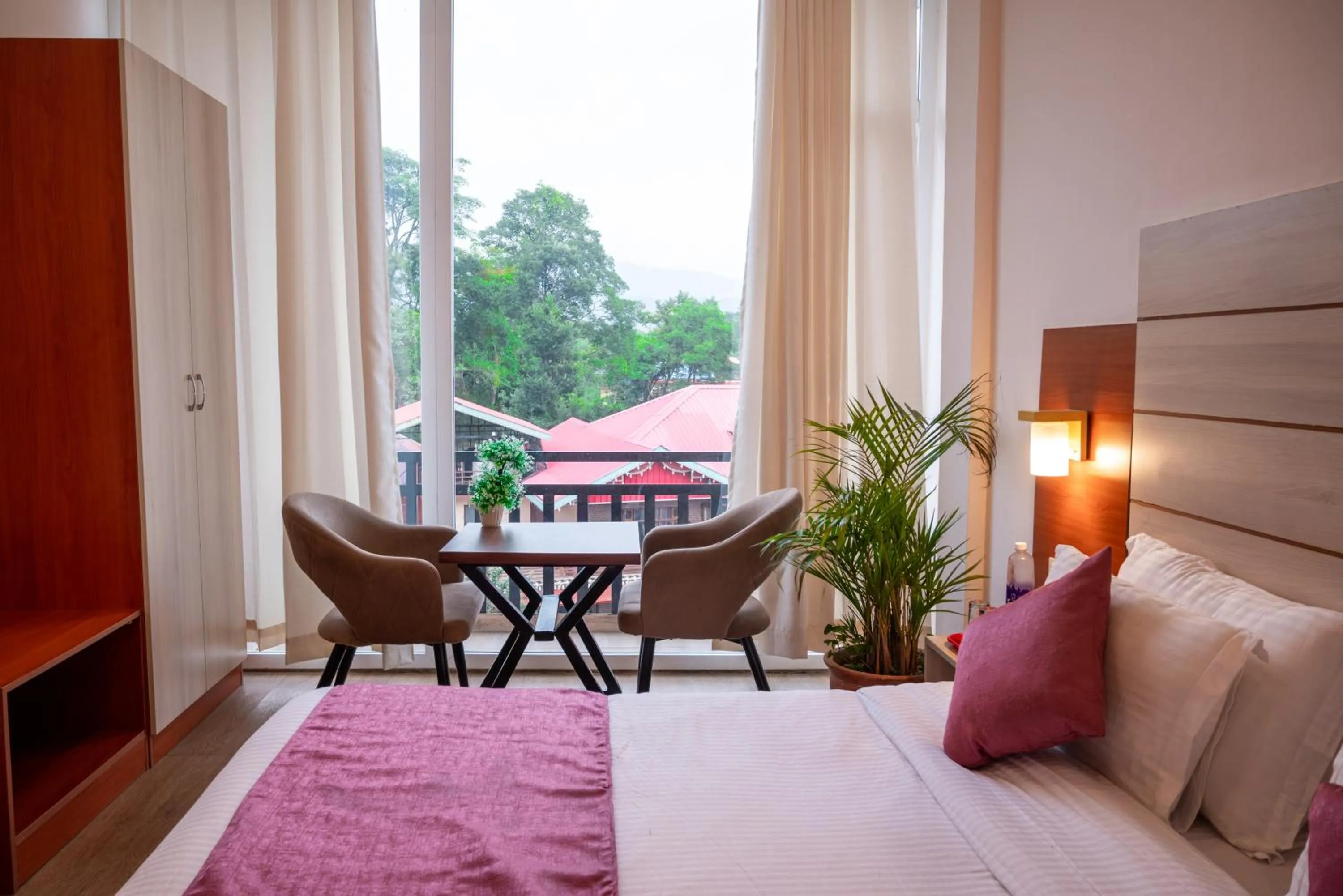 Bedroom, Bed in Hotel Sagar Residency - Best Mountain View Hotel in Palampur