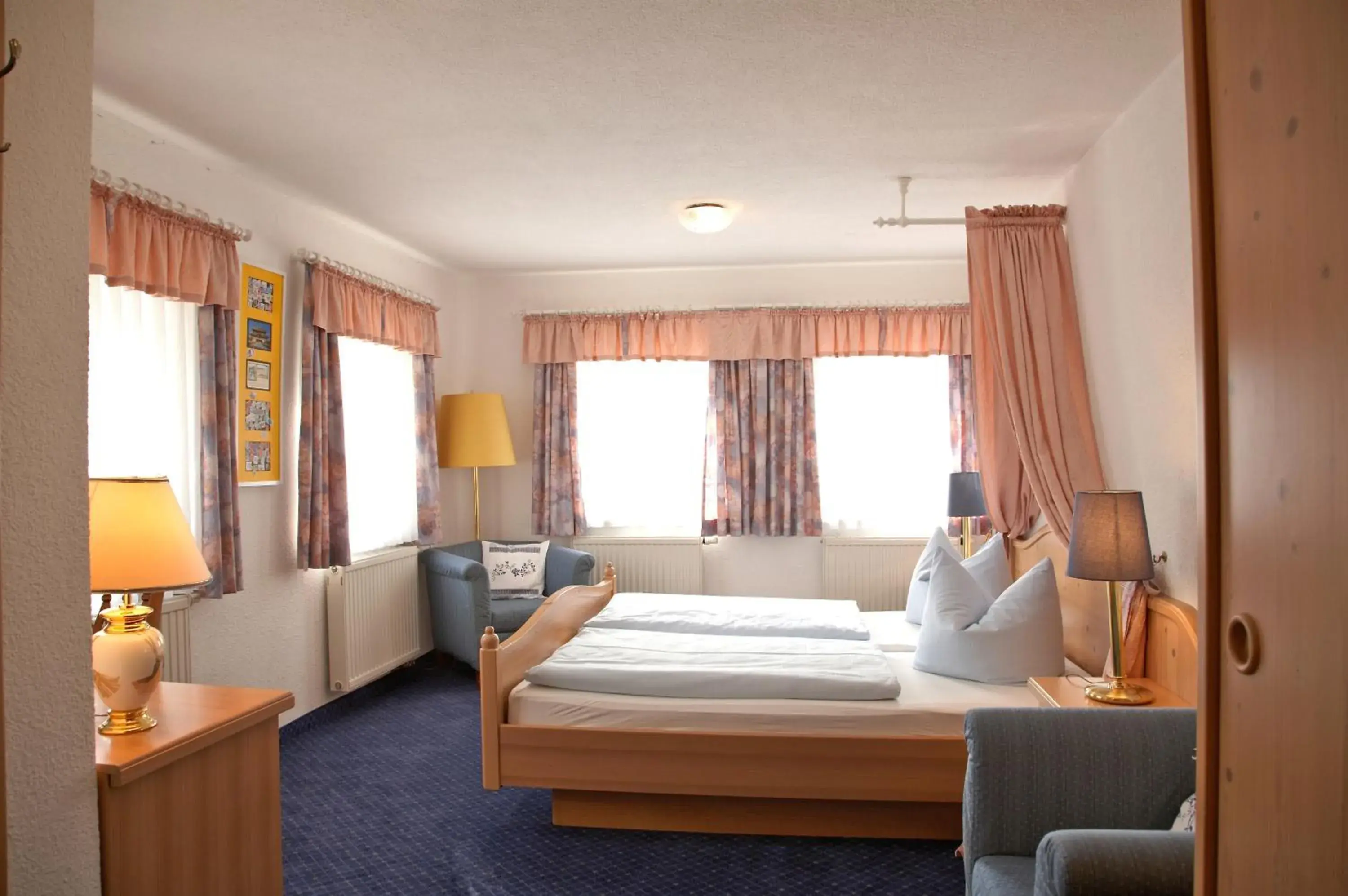 Double Room with Private Bathroom - single occupancy in Gasthaus zur Post Double Room with Private Bathroom - single occupancy in Gasthaus zur Post