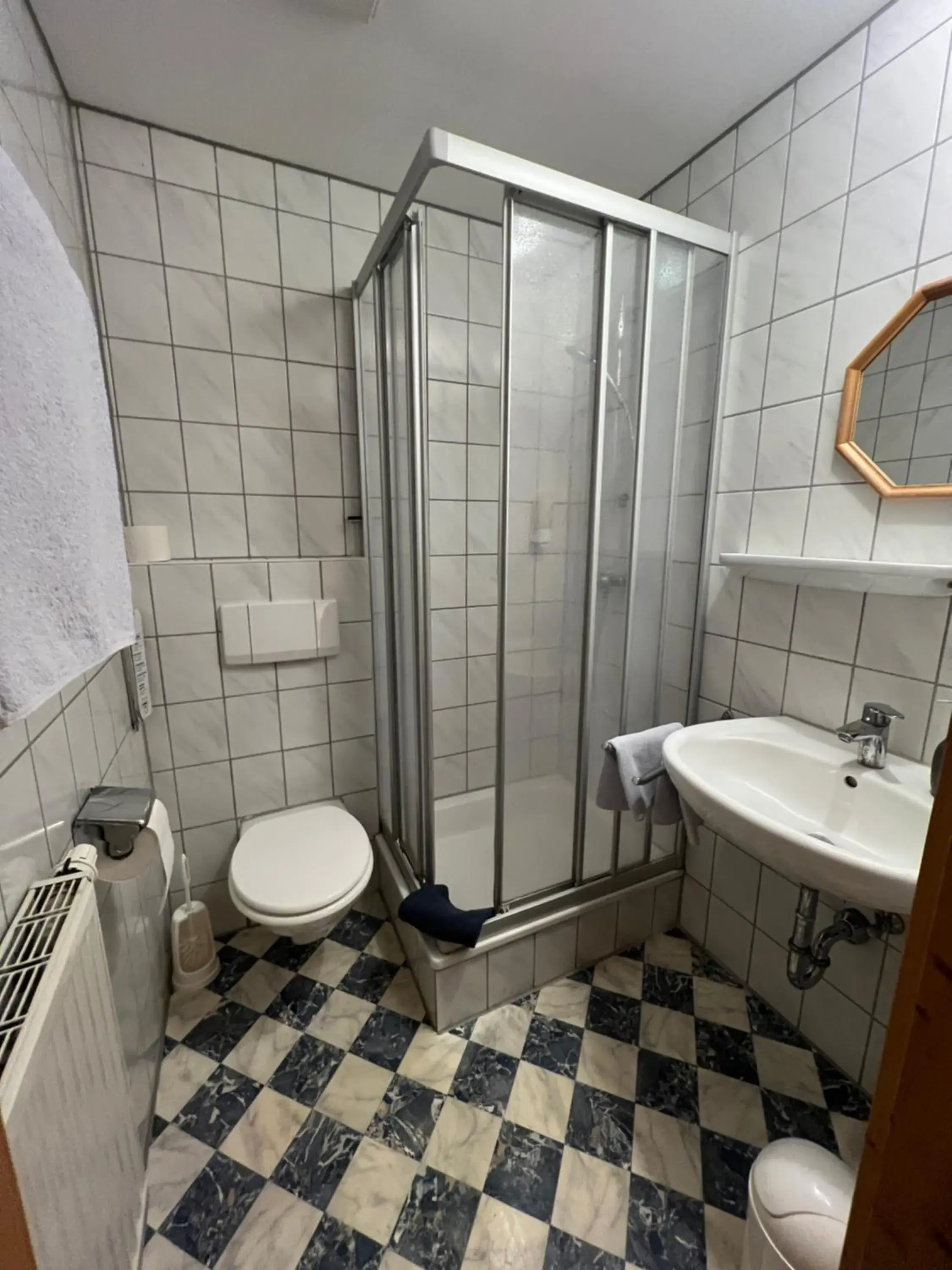 Single Room with Bathroom in Gasthaus zur Post Single Room with Bathroom in Gasthaus zur Post