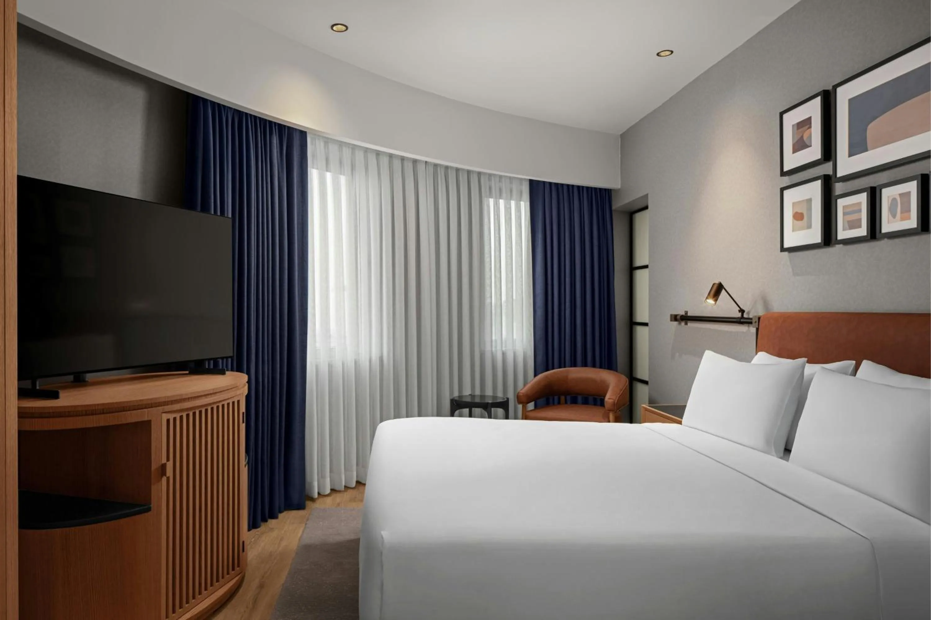 Photo of the whole room, Bed in Four Points by Sheraton Istanbul Pendik