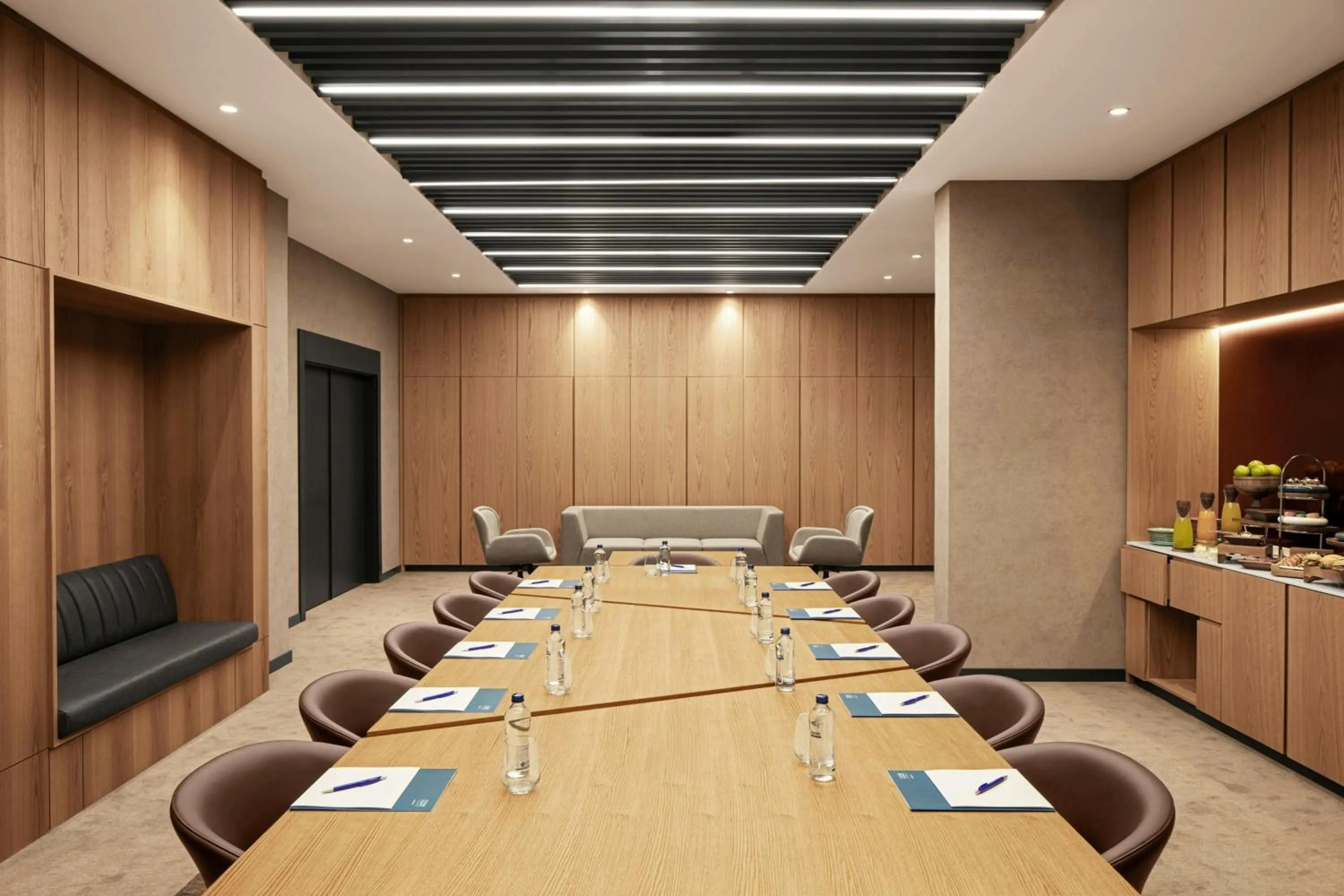 Meeting/conference room in Four Points by Sheraton Istanbul Pendik