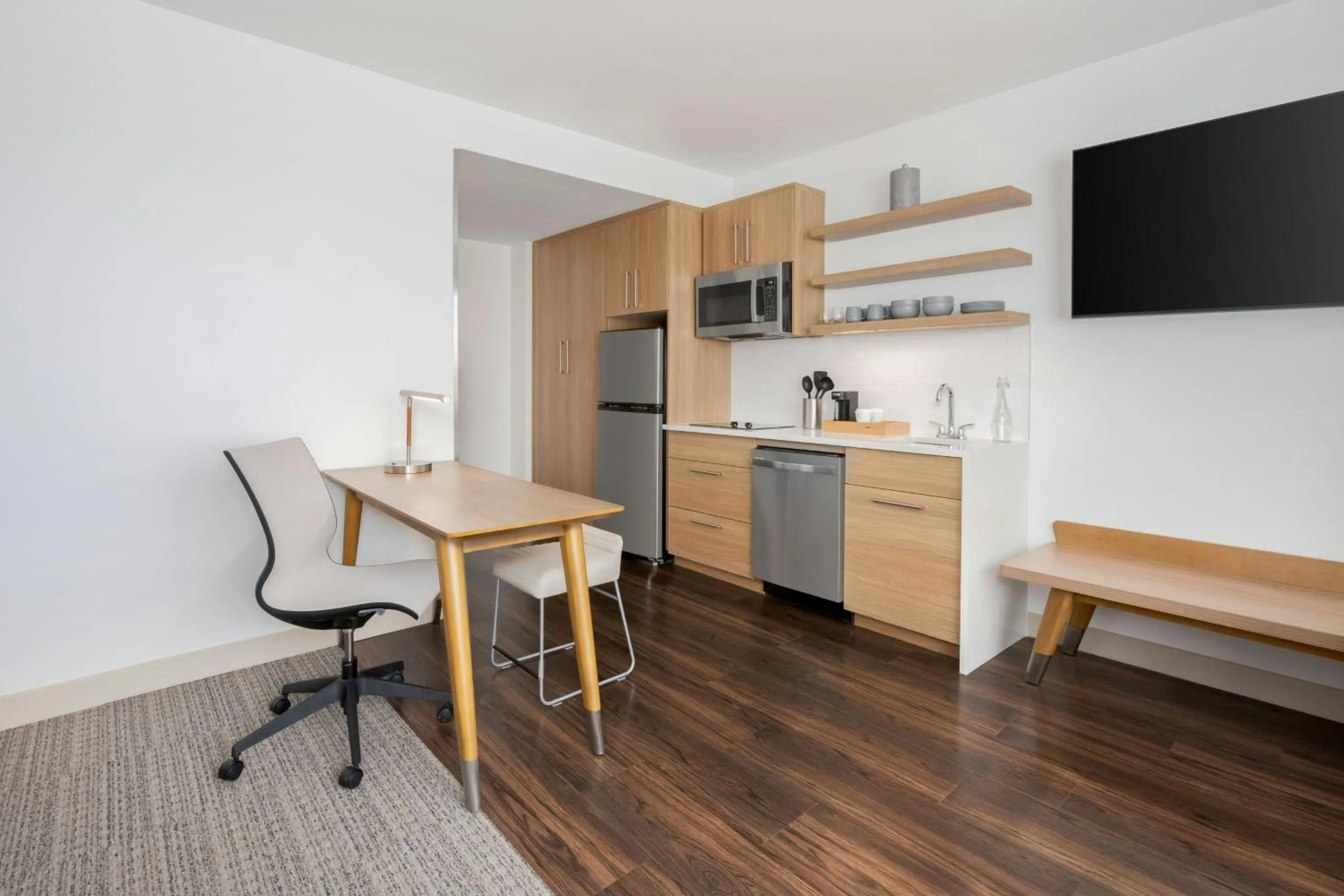 Kitchen or kitchenette in Element Savannah Midtown