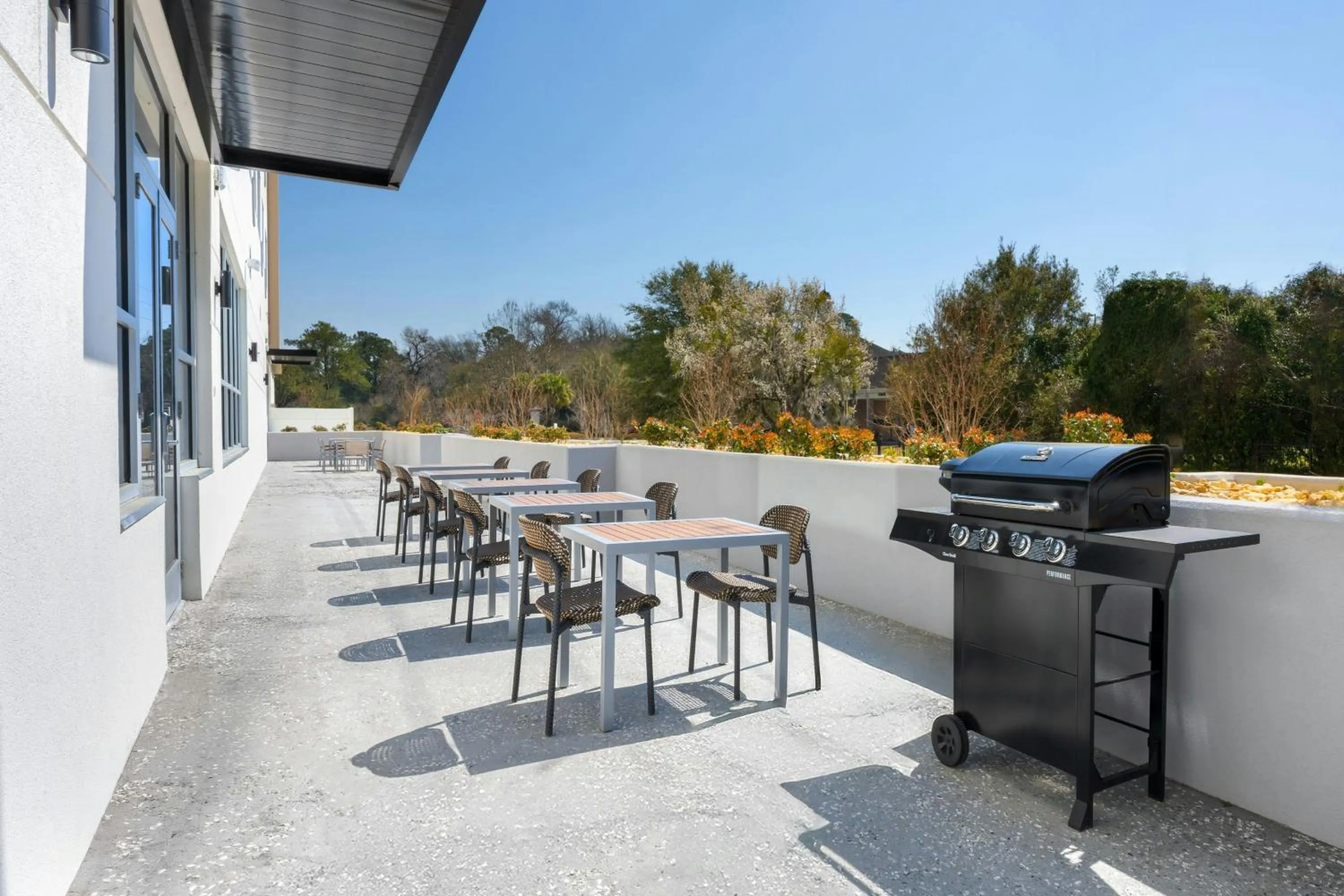 Restaurant/places to eat in Element Savannah Midtown