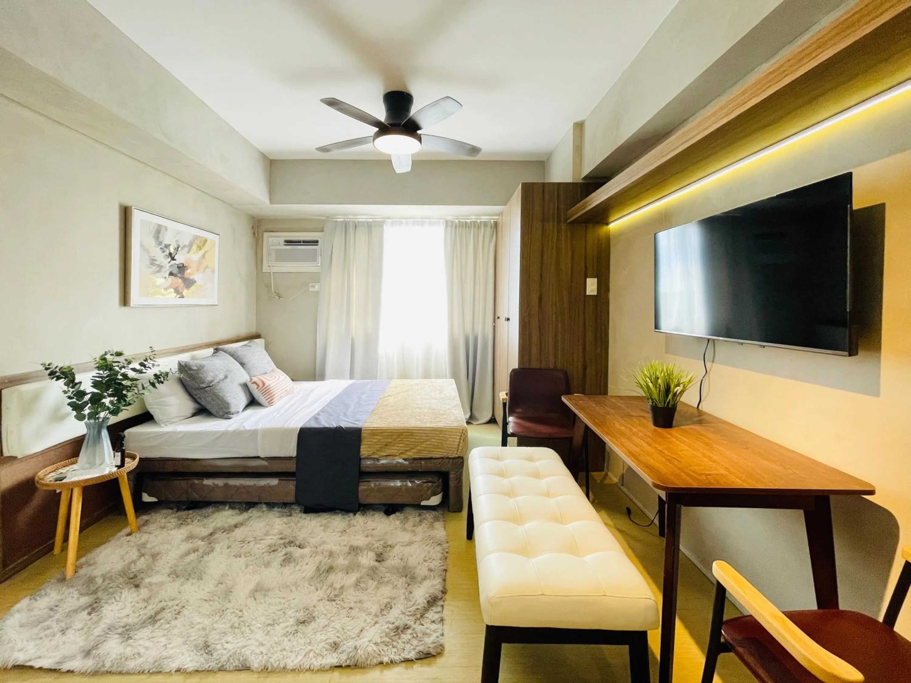 Bed in Avida Towers Atria