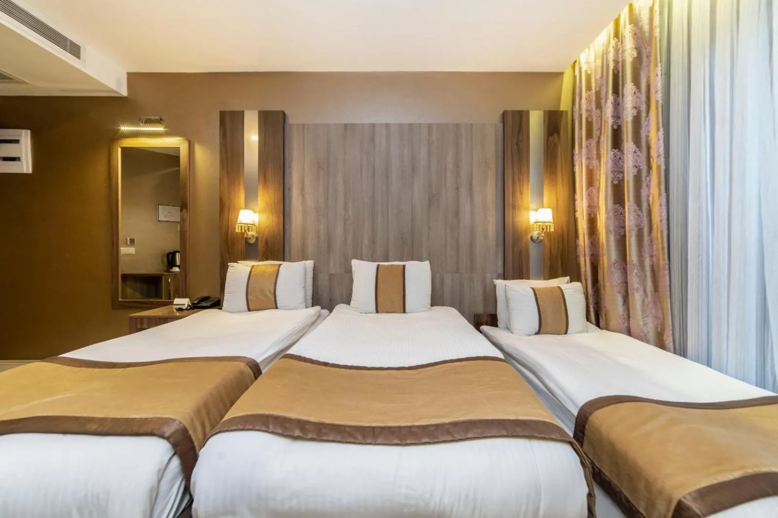 Bed in Royal Capital Hotel Bursa