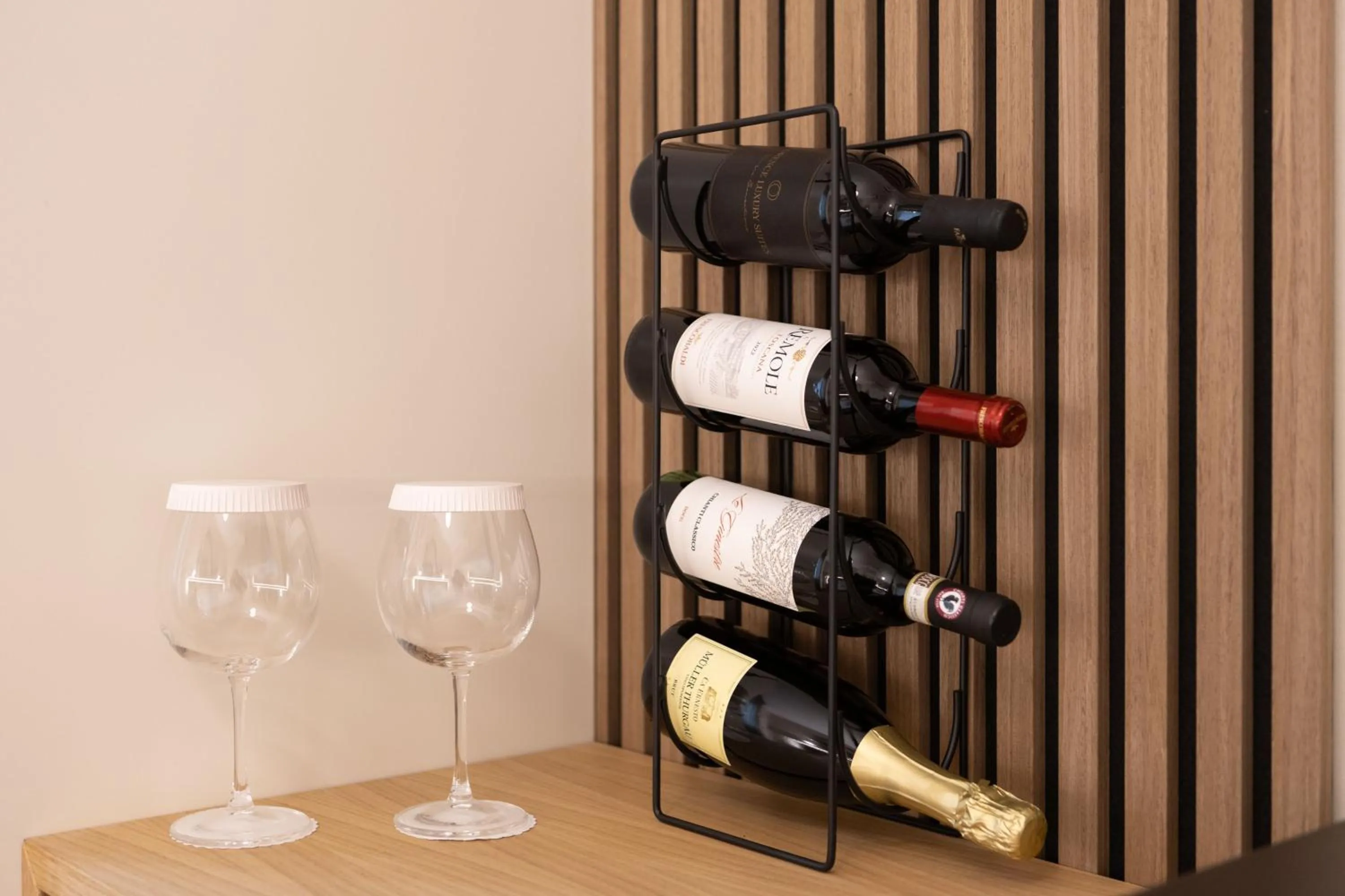 Drinks in Pier Capponi 17 Rooms & Suites