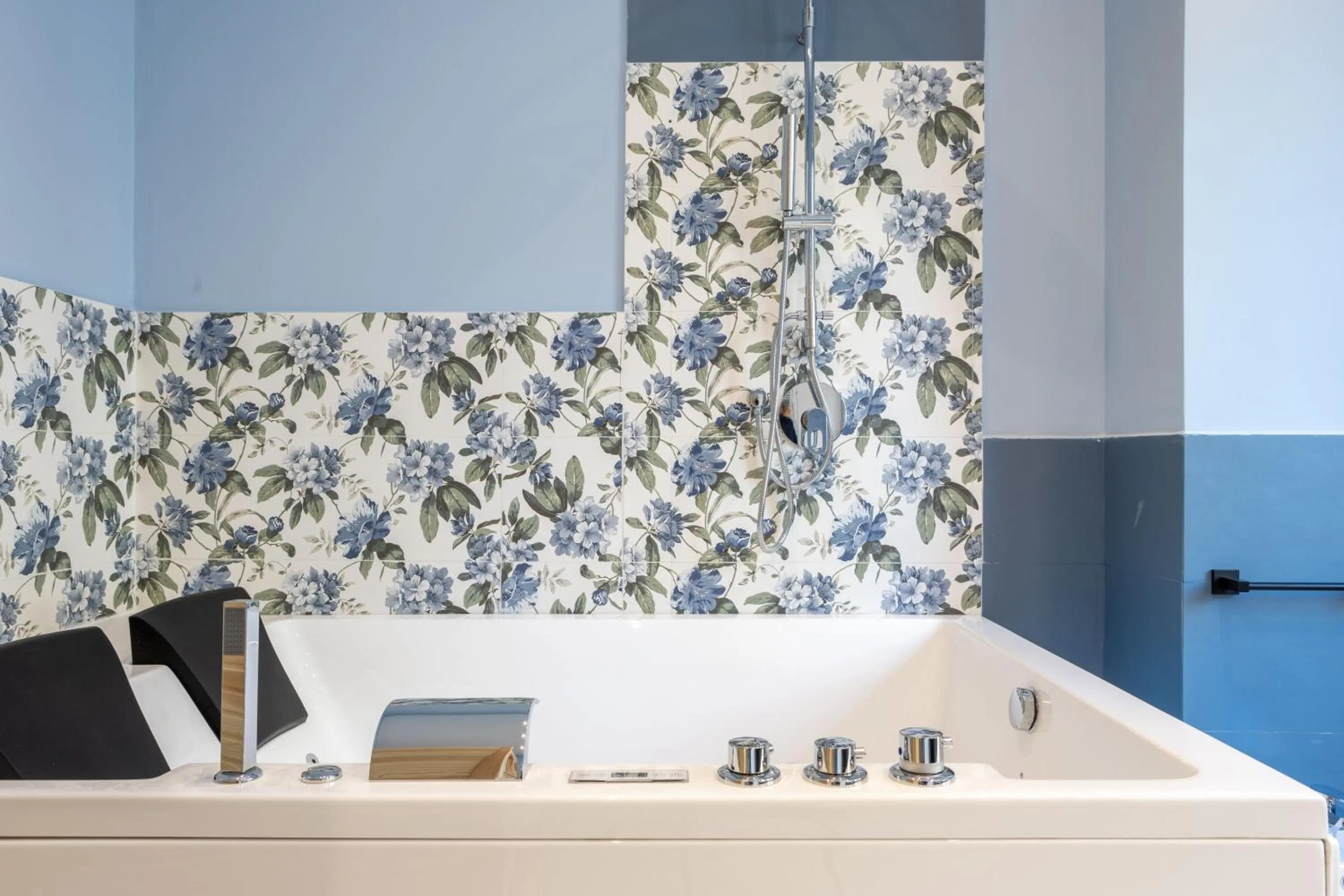 Shower in Pier Capponi 17 Rooms & Suites