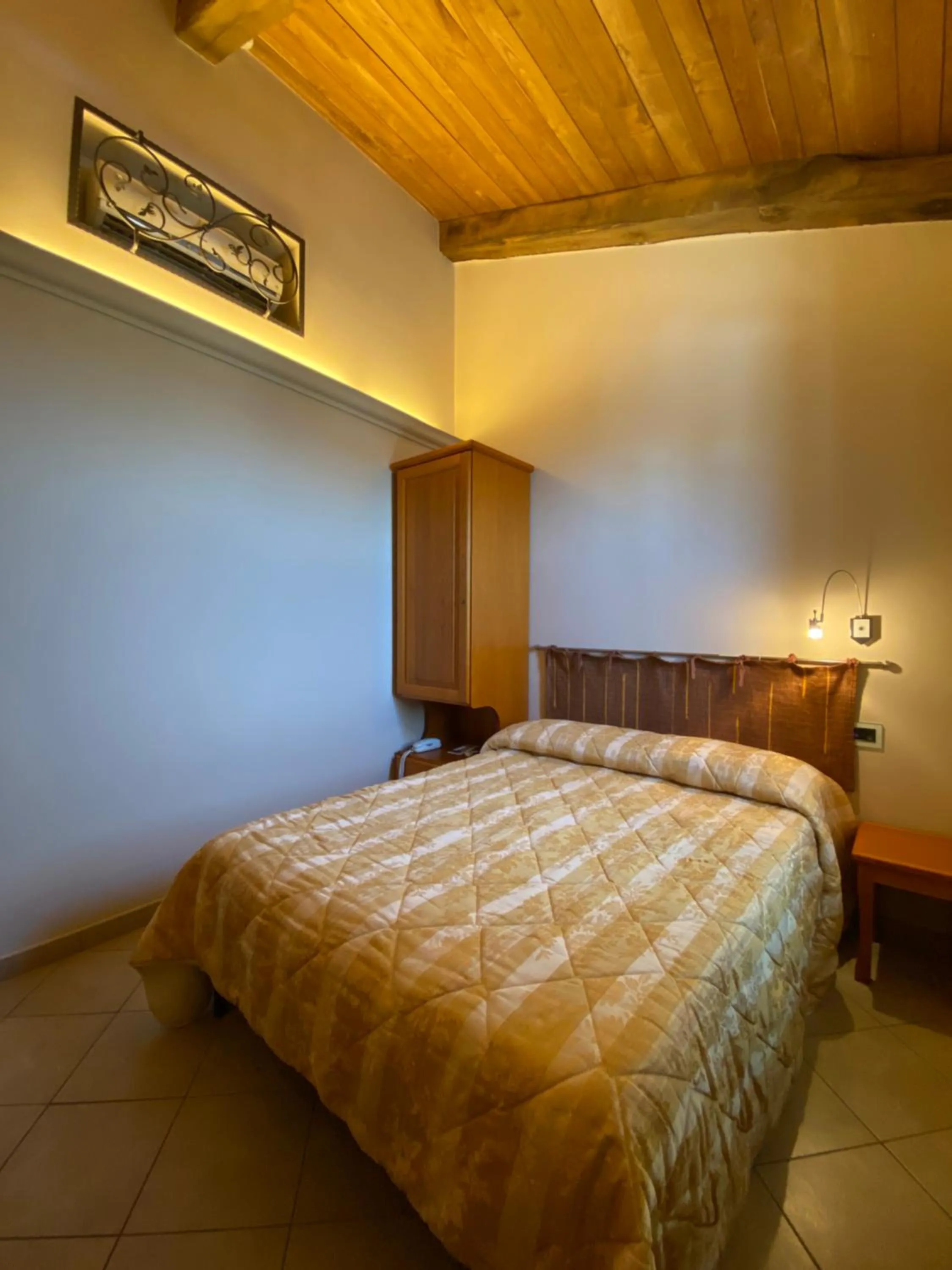 Bed in Hotel Residence Due Mari