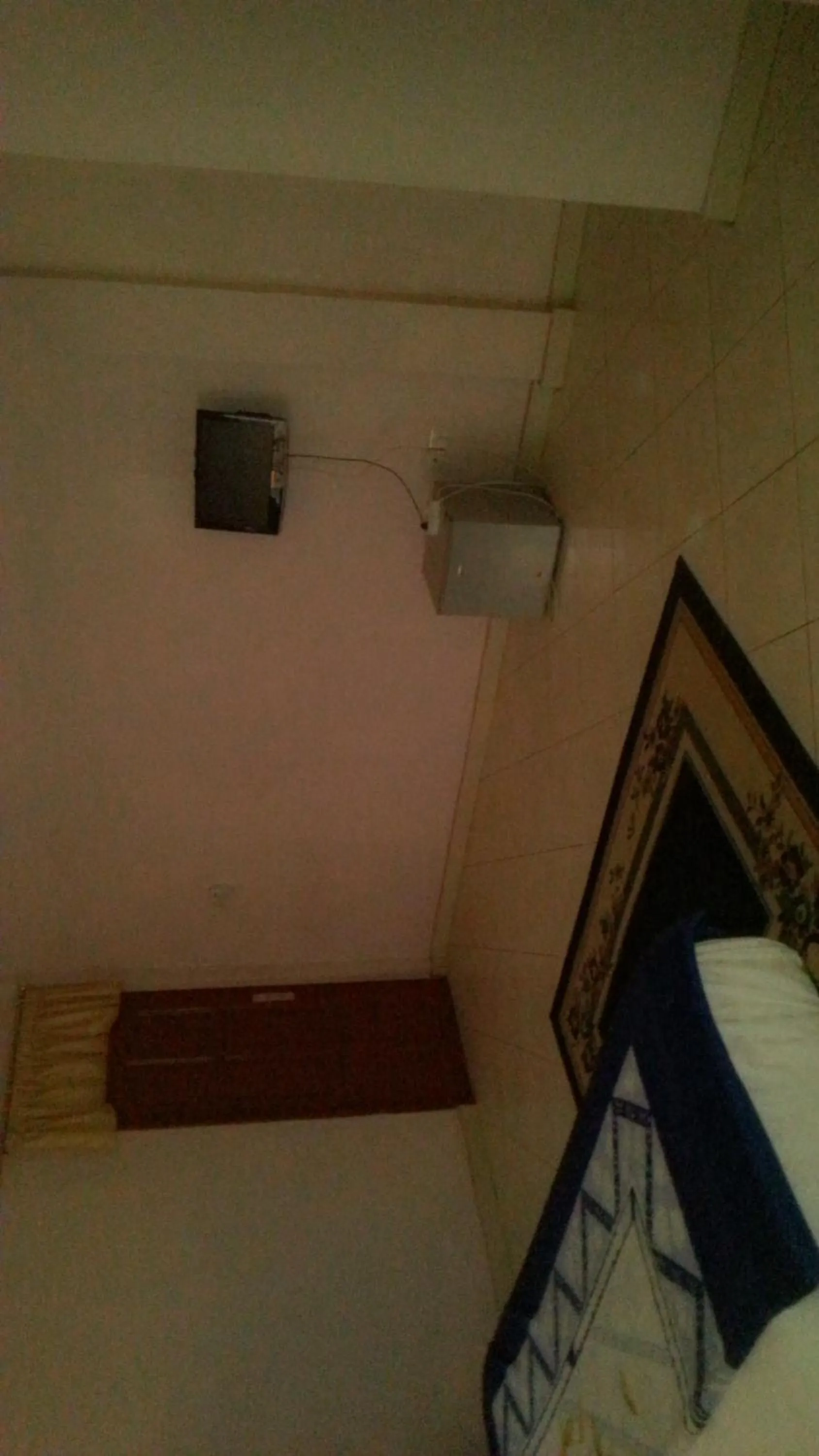 Decorative detail, Bed in Pemicsa Hotel Accra