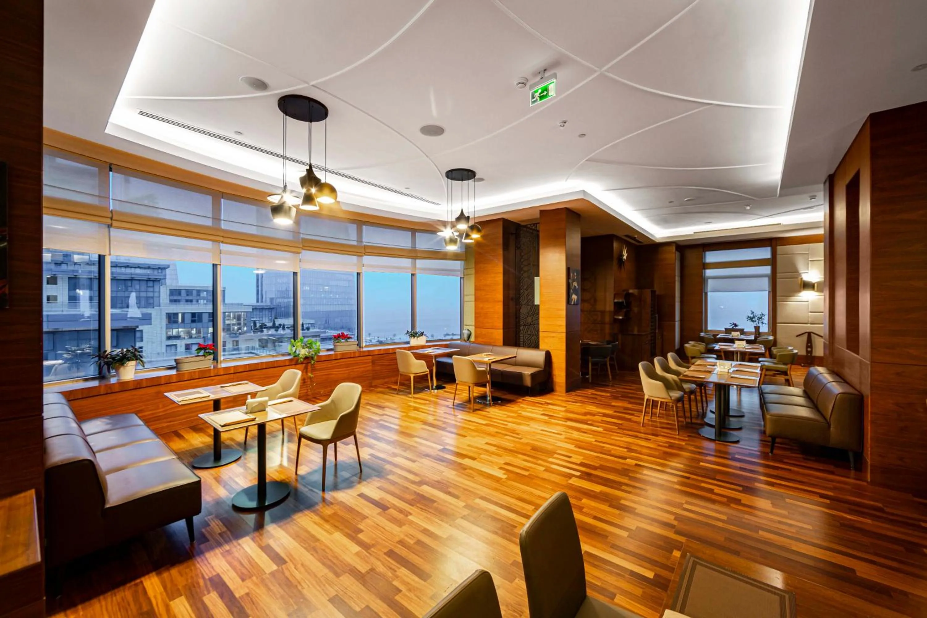 Restaurant/places to eat in Holiday Inn Baku by IHG