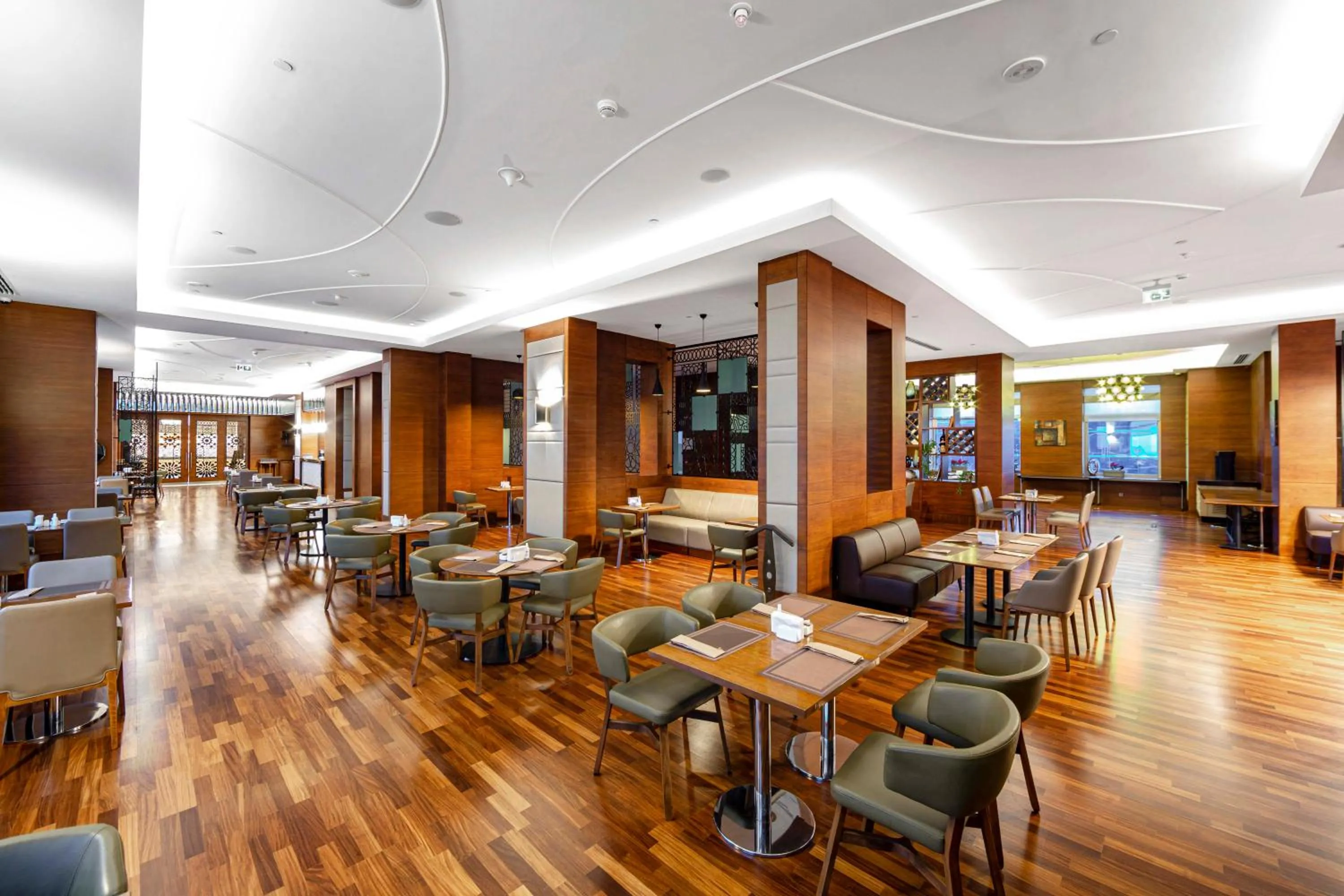 Restaurant/places to eat in Holiday Inn Baku by IHG